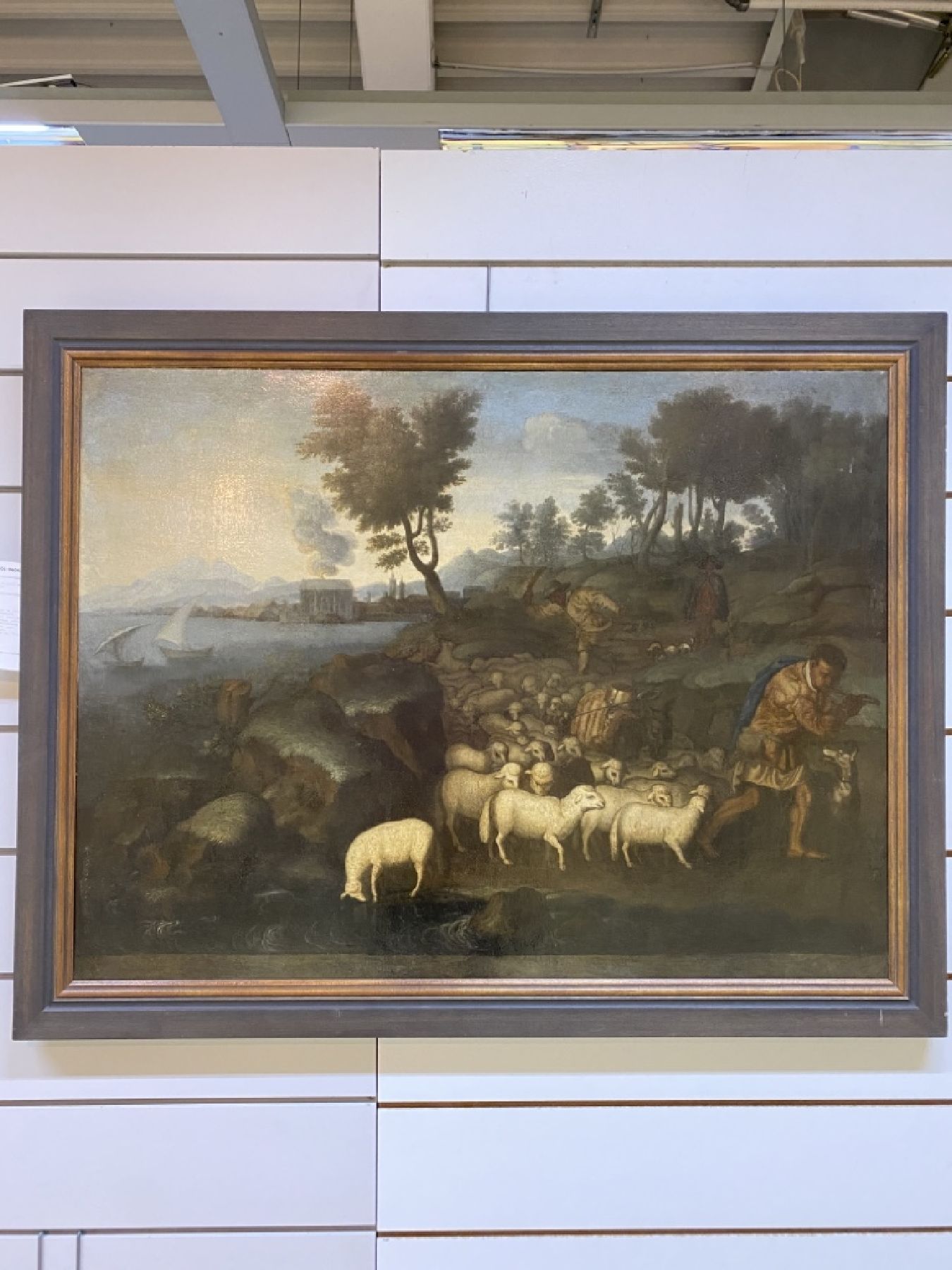 Detail b: Niederländischer Künstler, um 1720, Schäfer mit Tieren und Hütehund begleitet von Musikant mit Flöte und Treiber mit kleinem Weinfass, ...