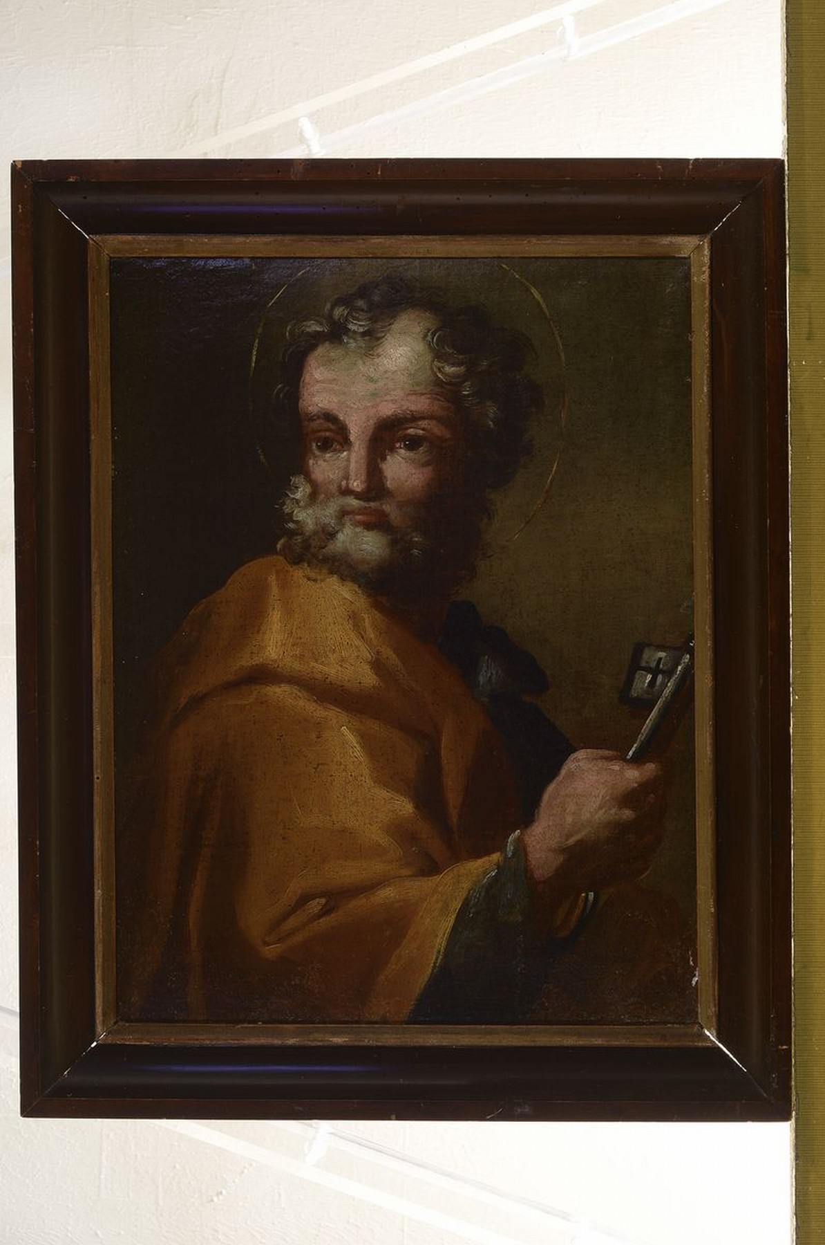 Detail k: Süddeutscher Maler, um 1740/50,, Petrus mit Schlüssel in der Hand, Öl/Lwd, ältere Restauration und doubliert, l. Altersspuren, ca. 40 x 30 cm, ...