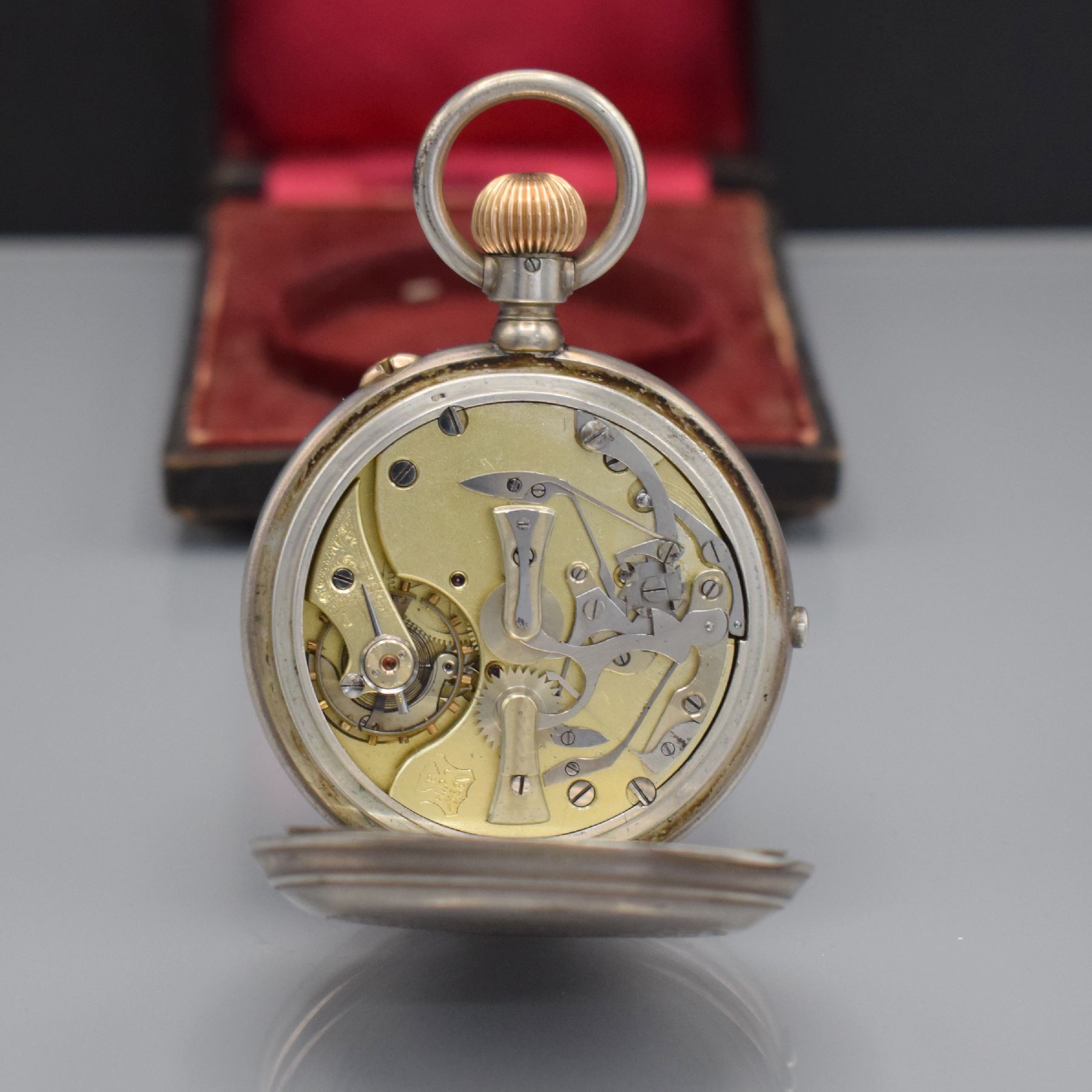 Detail e: CHRONOGRAPHE COMPTEUR Savonette in Silber mit Chronograph, Schweiz um 1890, massives 3-Deckel Geh. in Silber 800/000, Sprungdeckel m. Inhabergravur, ...