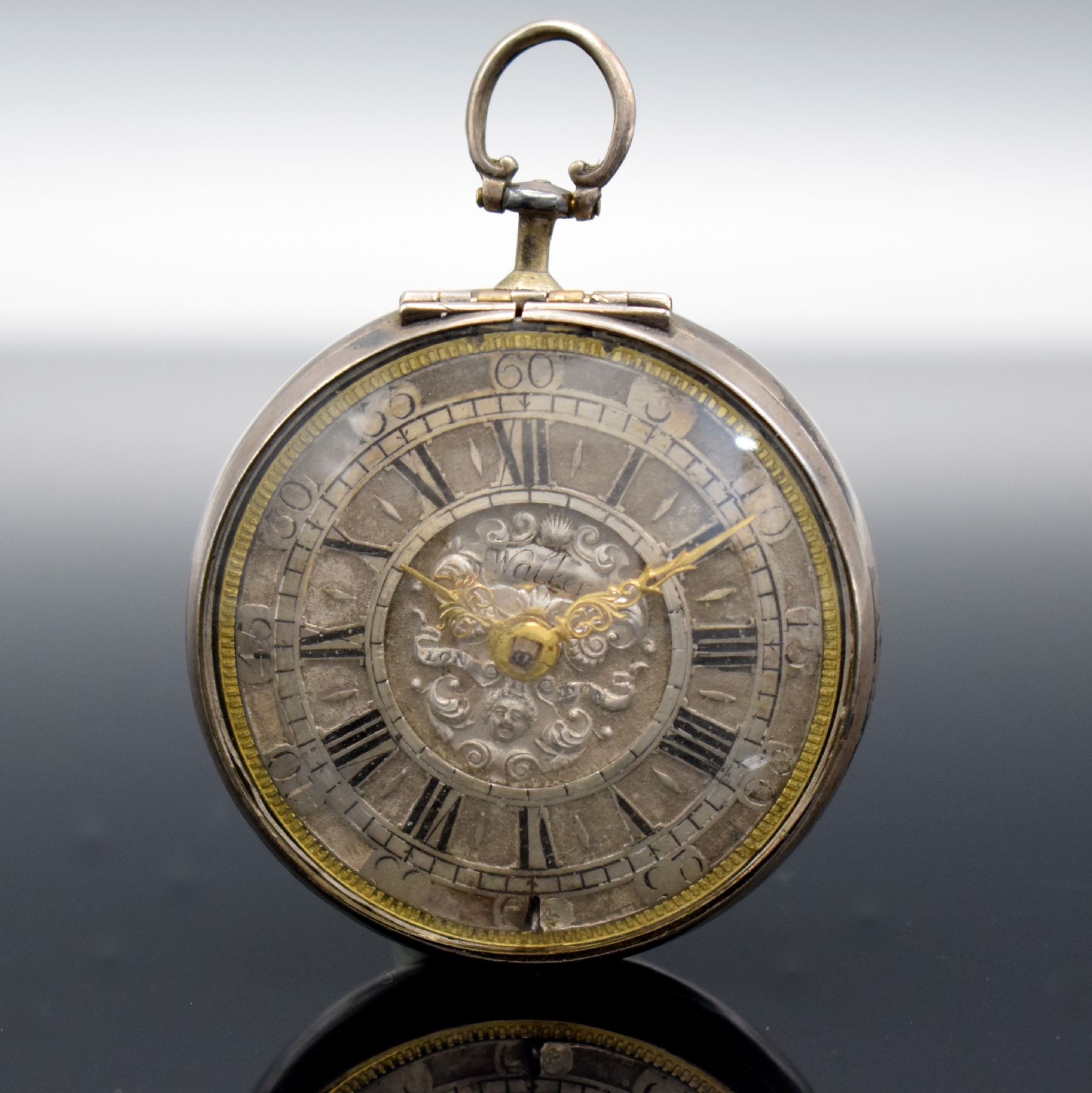 Ja. WALKER London Spindeltaschenuhr in Silber, um 1700, Silbergehäuse, silb. Zifferblatt m. röm. Zahlen, arab. Minuterie, Zeiger später, ...