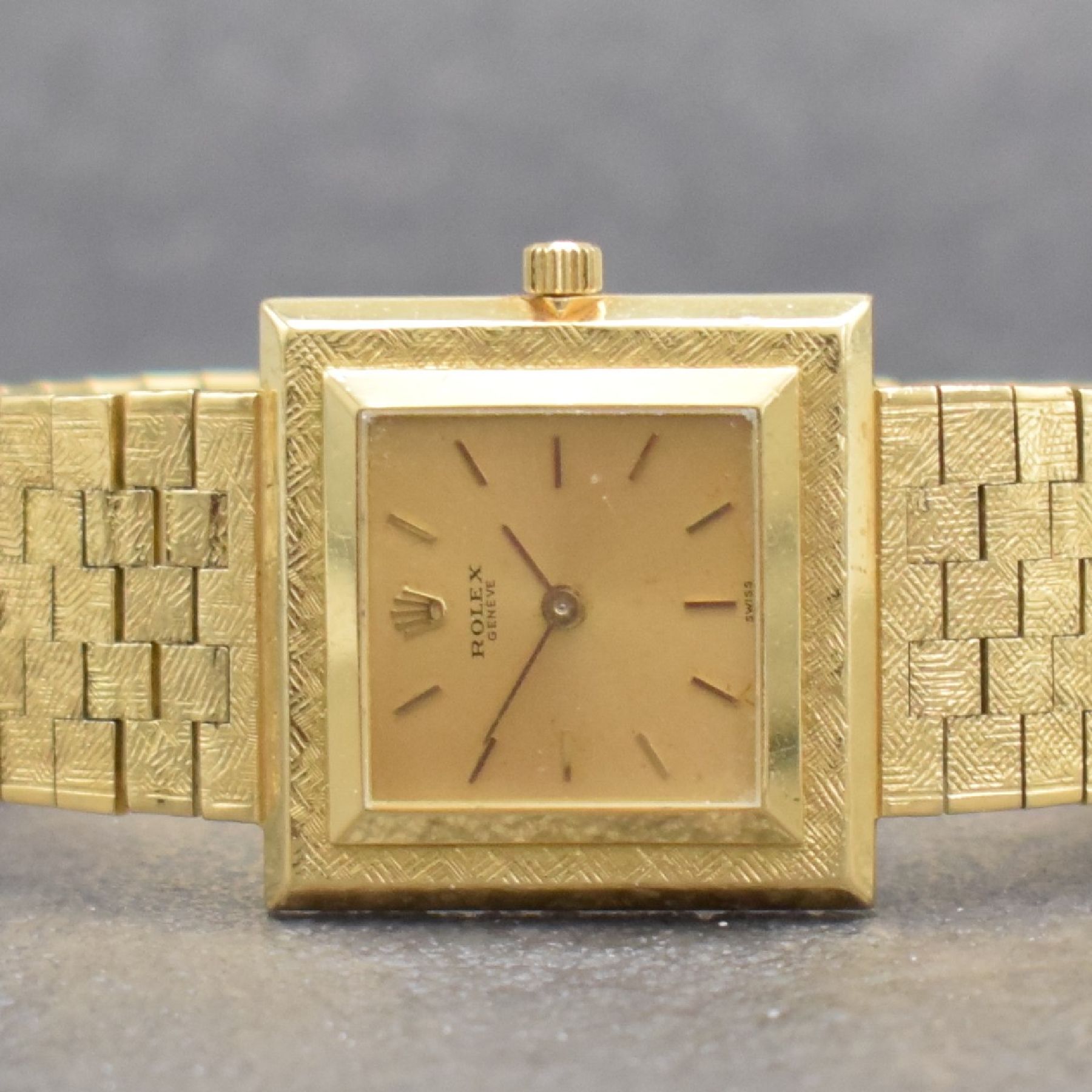 Detail a: ROLEX Armbanduhr in GG 750/000 Referenz 9878, Schweiz um 1962, Handaufzug, Boden verschr., orig. GG 750/000 Band, gold. Zifferbl. m. aufgel. gold. ...