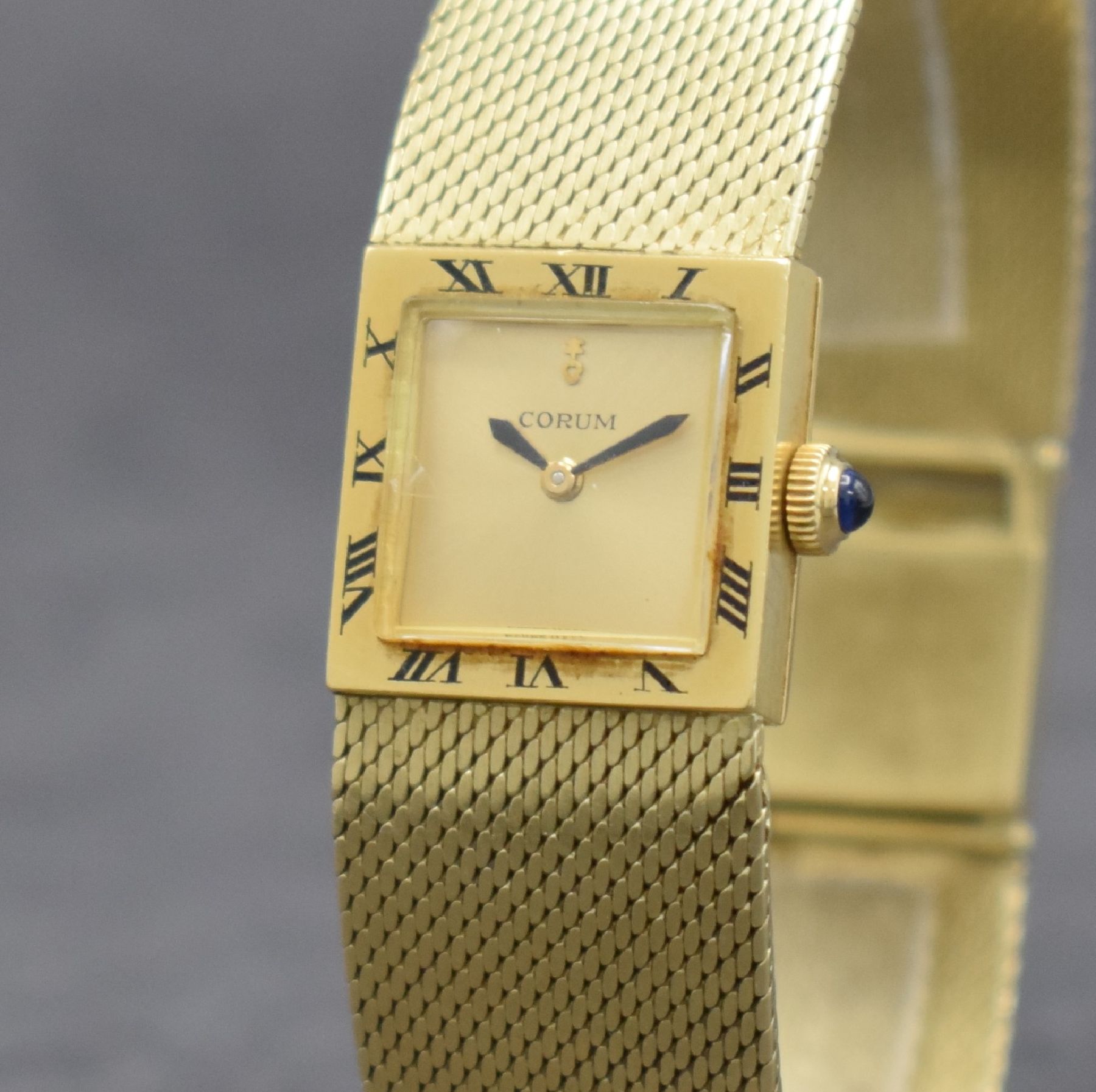 Detail c: CORUM Damenarmbanduhr in GG 585/000 & 750/000, Schweiz um 1965, Handaufzug, 2-teil. Geh. in GG 750/000, Lünette m. röm. Zahlen, neutr. ...