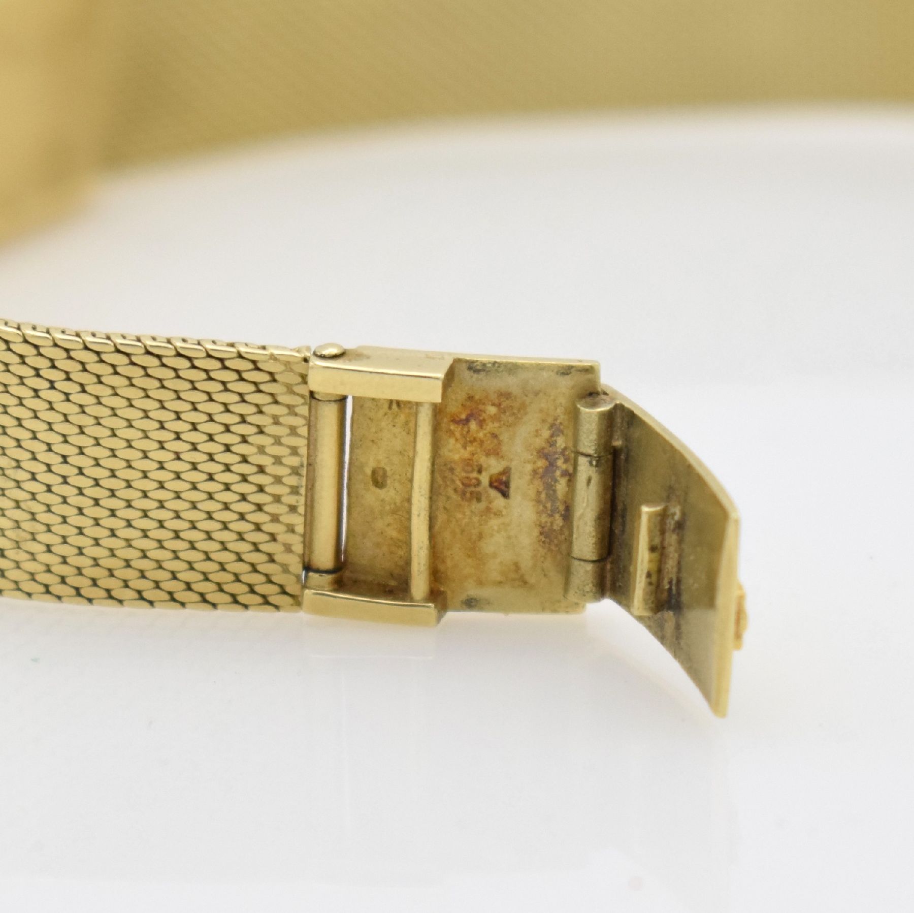 Detail e: CORUM Damenarmbanduhr in GG 585/000 & 750/000, Schweiz um 1965, Handaufzug, 2-teil. Geh. in GG 750/000, Lünette m. röm. Zahlen, neutr. ...