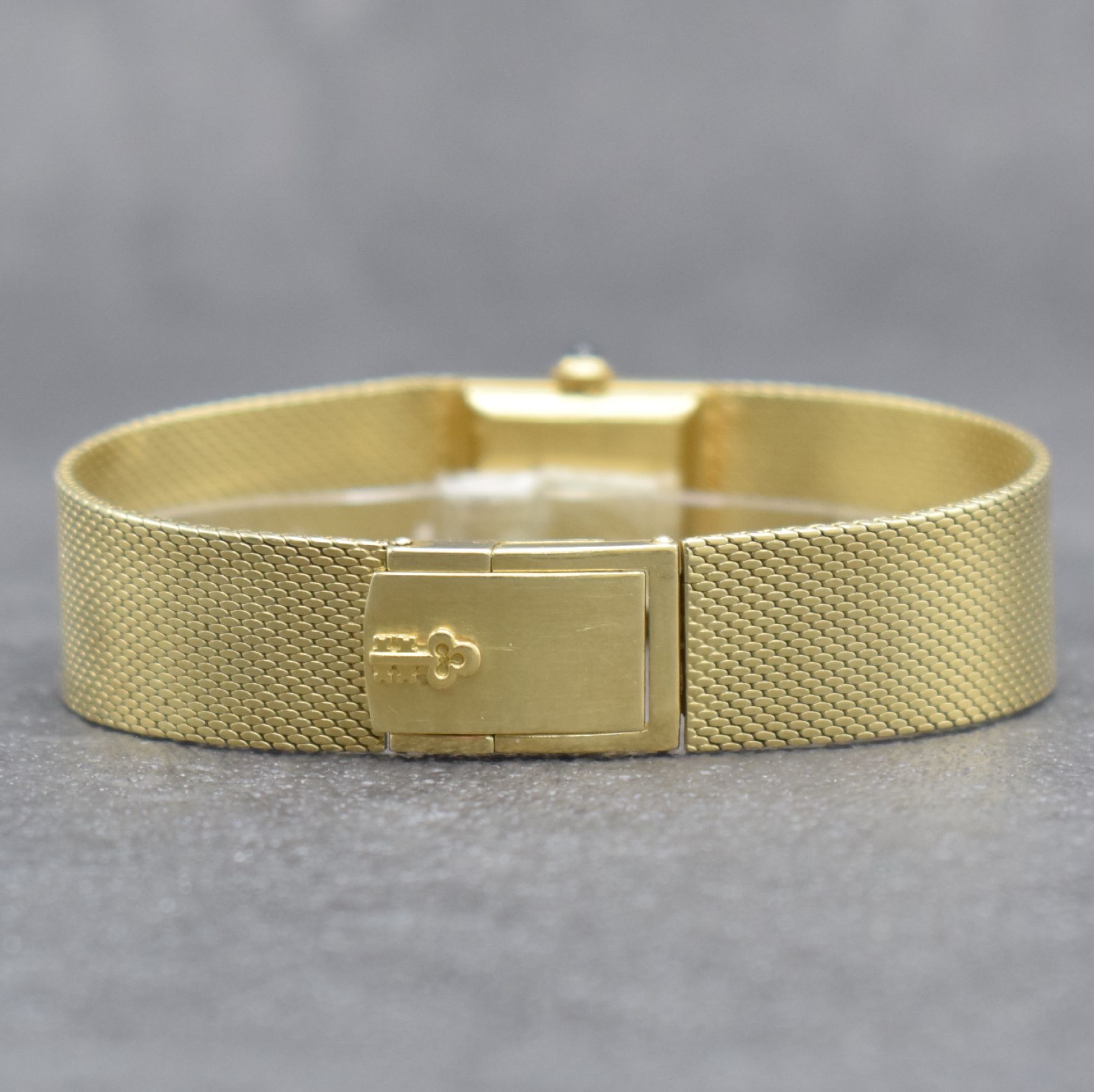 Detail k: CORUM Damenarmbanduhr in GG 585/000 & 750/000, Schweiz um 1965, Handaufzug, 2-teil. Geh. in GG 750/000, Lünette m. röm. Zahlen, neutr. ...