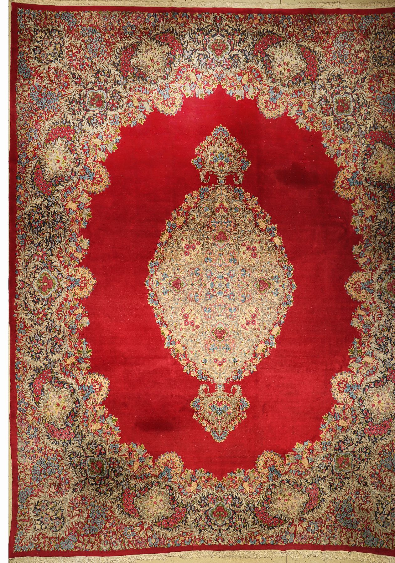 Kerman Lawar alt, Persien, um 1950, Wolle auf Baumwolle, ca. 493 x 371 cm, EHZ: 3