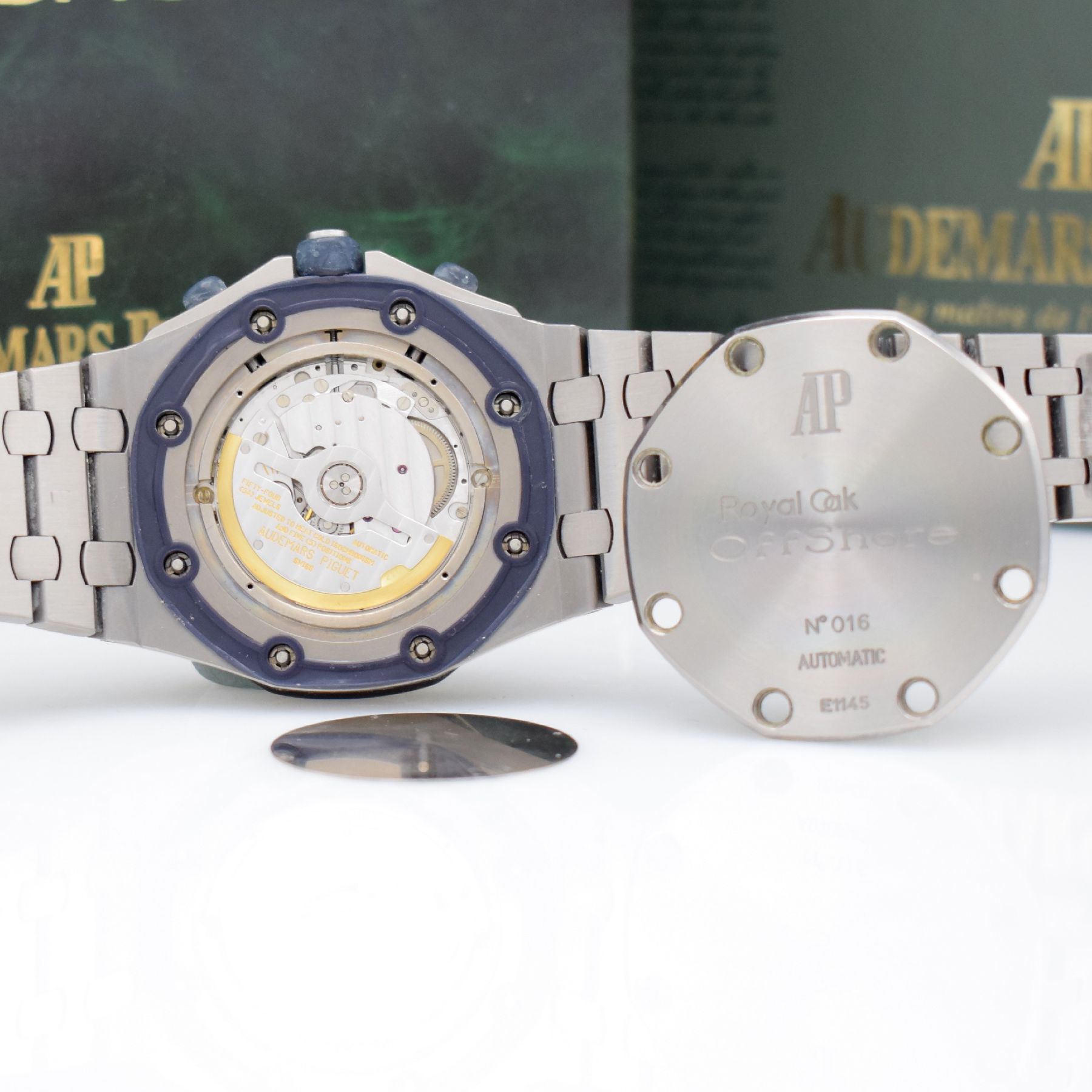 Detail i: AUDEMARS PIGUET "The Beast" Armbandchronograph Royal Oak Offshore No. 16, Automatik, Ref. 25721TI/O/1000TI/01, E-Serie, 3-teil. Titangeh. ...