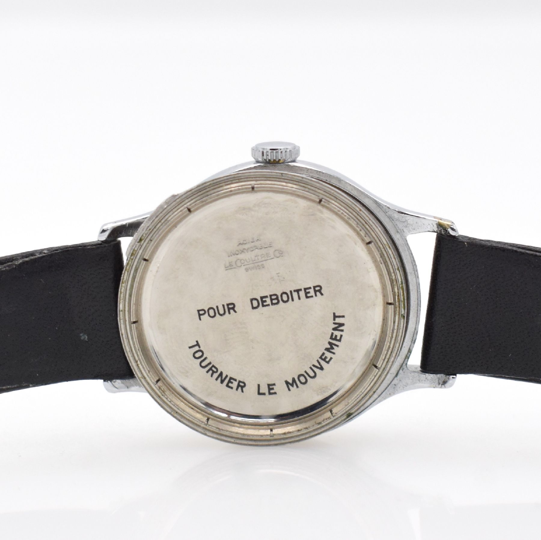 Detail f: Jaeger-LeCoultre Herrenarmbanduhr, Schweiz um 1939, Handaufzug, verchr. Gehäuse, Stahlboden aufgedr., silb. rest. Zifferbl. m. arab. Zahlen, Zeiger ...