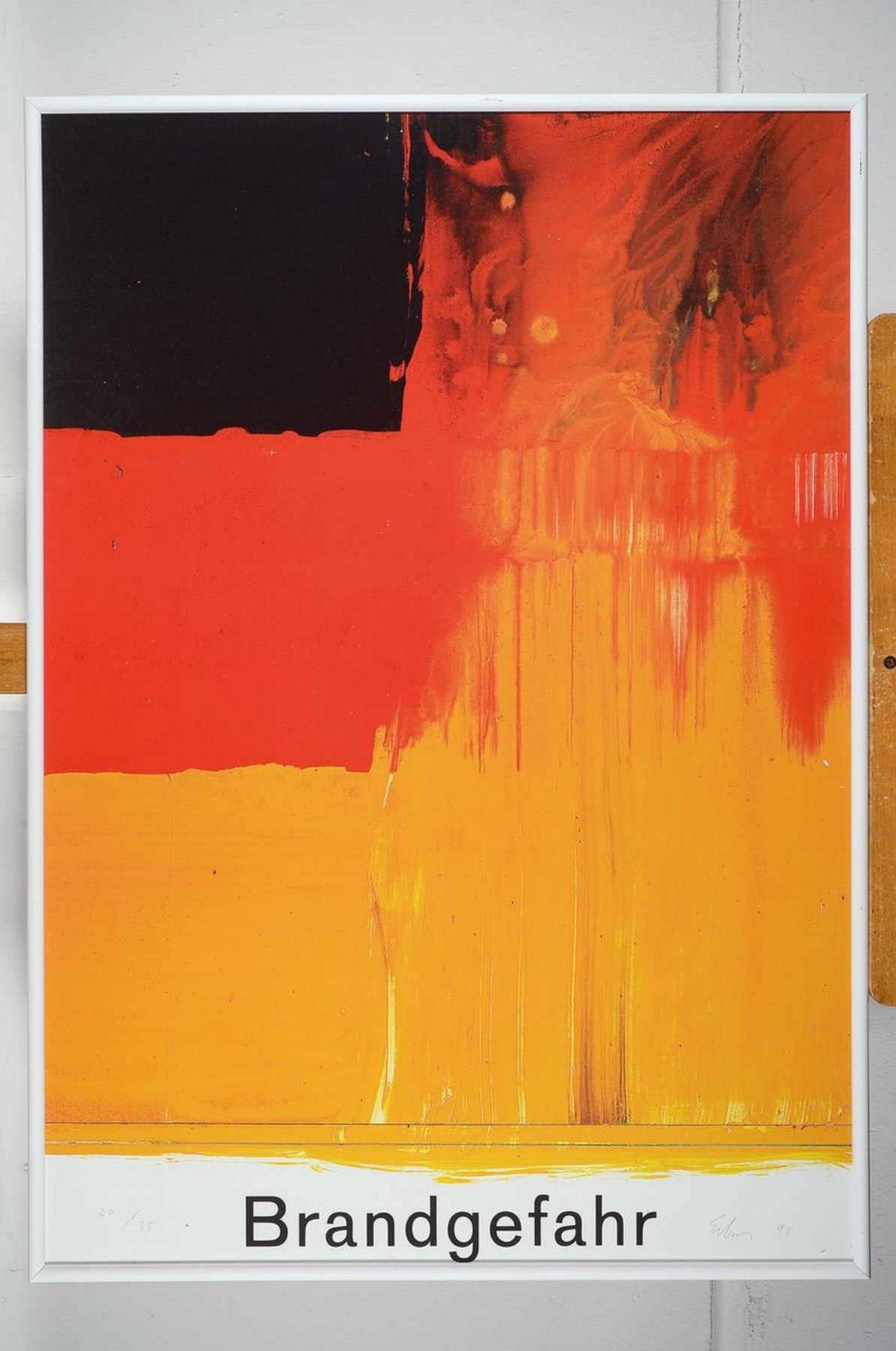 Detail k: Ulrich Erben, geb. 1940, Offset, Brandgefahr, num. 20/35, handsigniert, aus 1994, ca. 84 x 59 cm, Rahmen: 85 x 60 cm