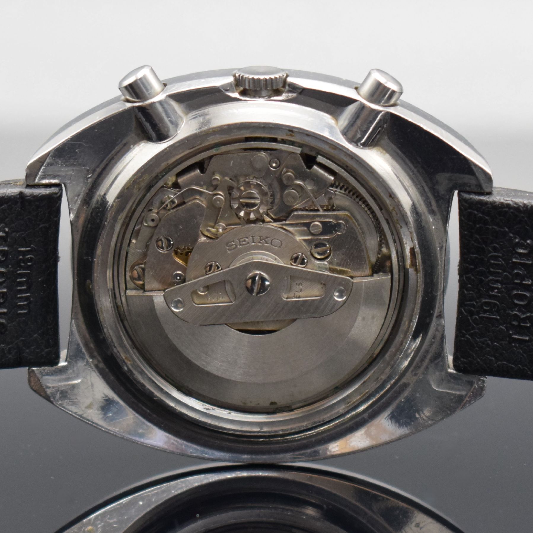 Detail f: SEIKO sog. POGUE Herrenarmbanduhr mit Schaltradchronograph Referenz 6139-6000, Japan um 1975, Automatik, massives Edelstahlgeh. m. geschr. Boden, ...