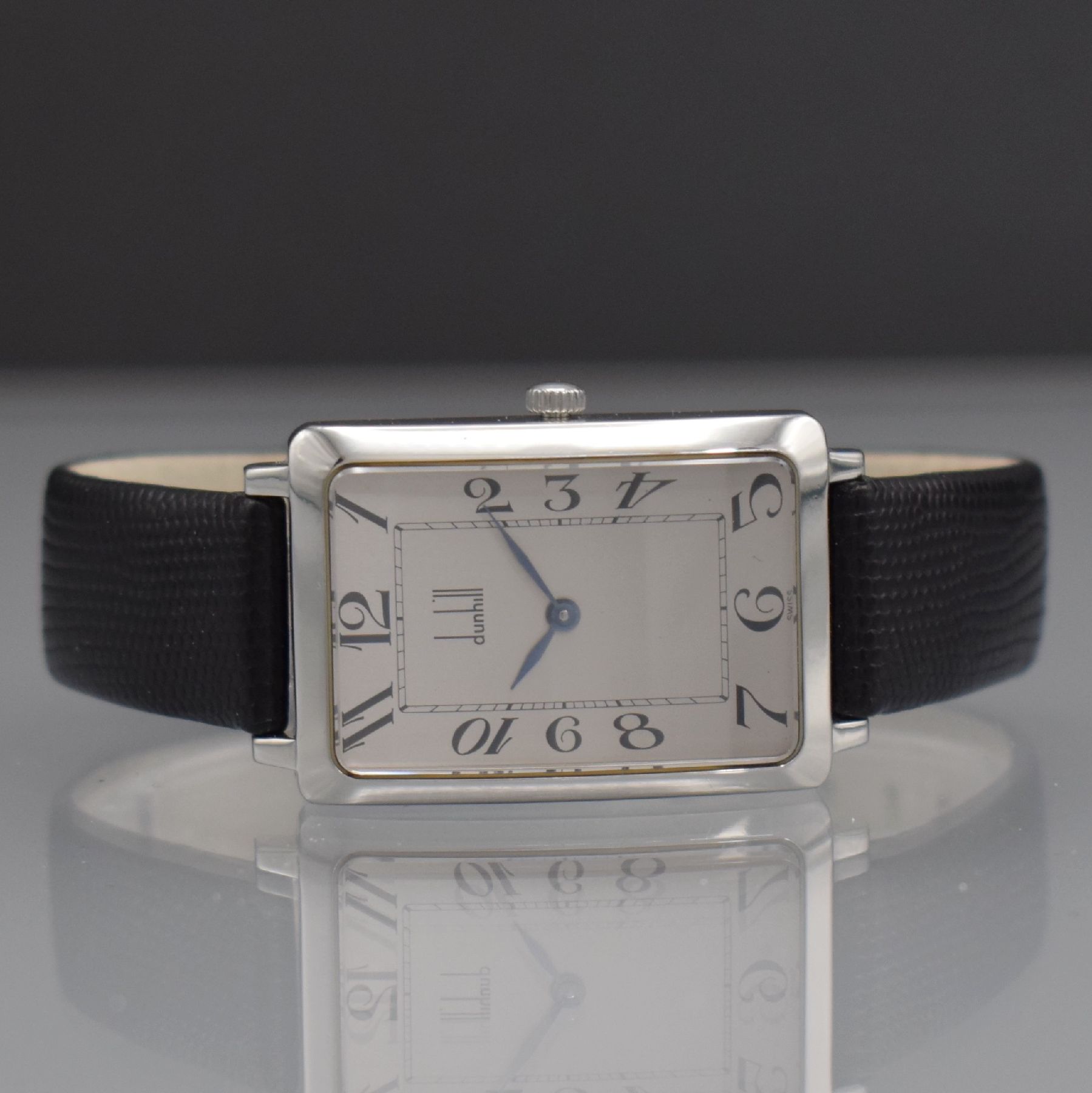 DUNHILL Armbanduhr in Edelstahl, Schweiz 1990er Jahre, Handaufzug, Ref. 94 KSMV, rechteckiges Geh., Boden 4-fach verschr., neutr. Lederband m. orig. ...