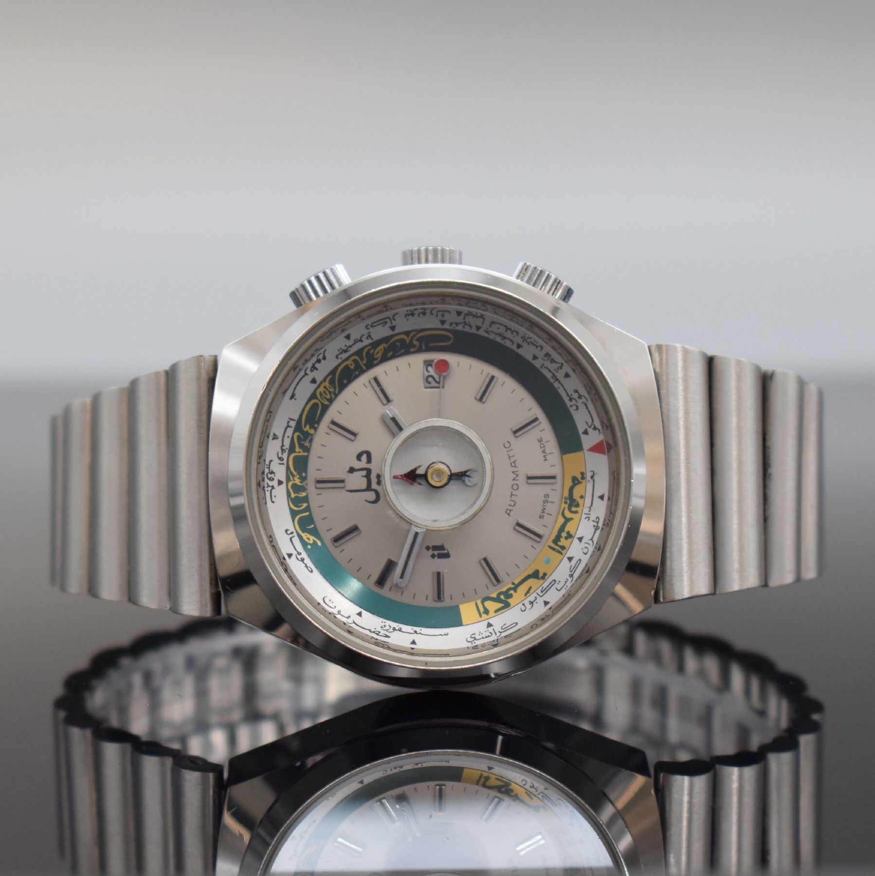 DALIL sog. Moslems-Watch gut erhaltene Herrenarmbanduhr mit Kompass, Schweiz um 1975, Automatik, verchr. Gehäuse inkl. Stahl- Band m. Faltschl., ...