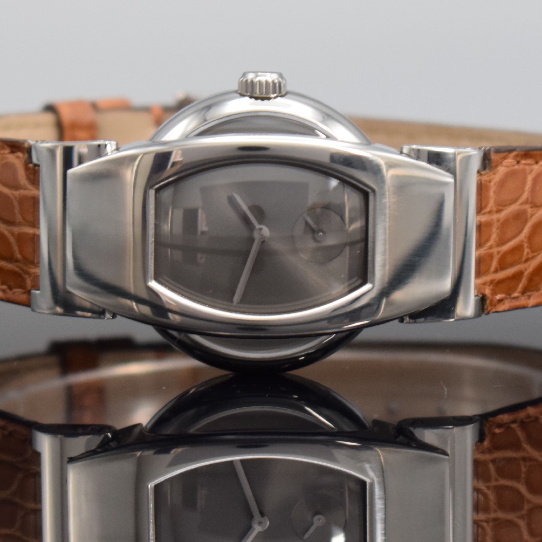 Detail a: CHALLENGES 2002 sehr seltene auf 100 Stück limitierte Schularmbanduhr in Edelstahl, Schweiz um 2002, Handaufzug, ausgefallenes & aufwendiges, beids. ...