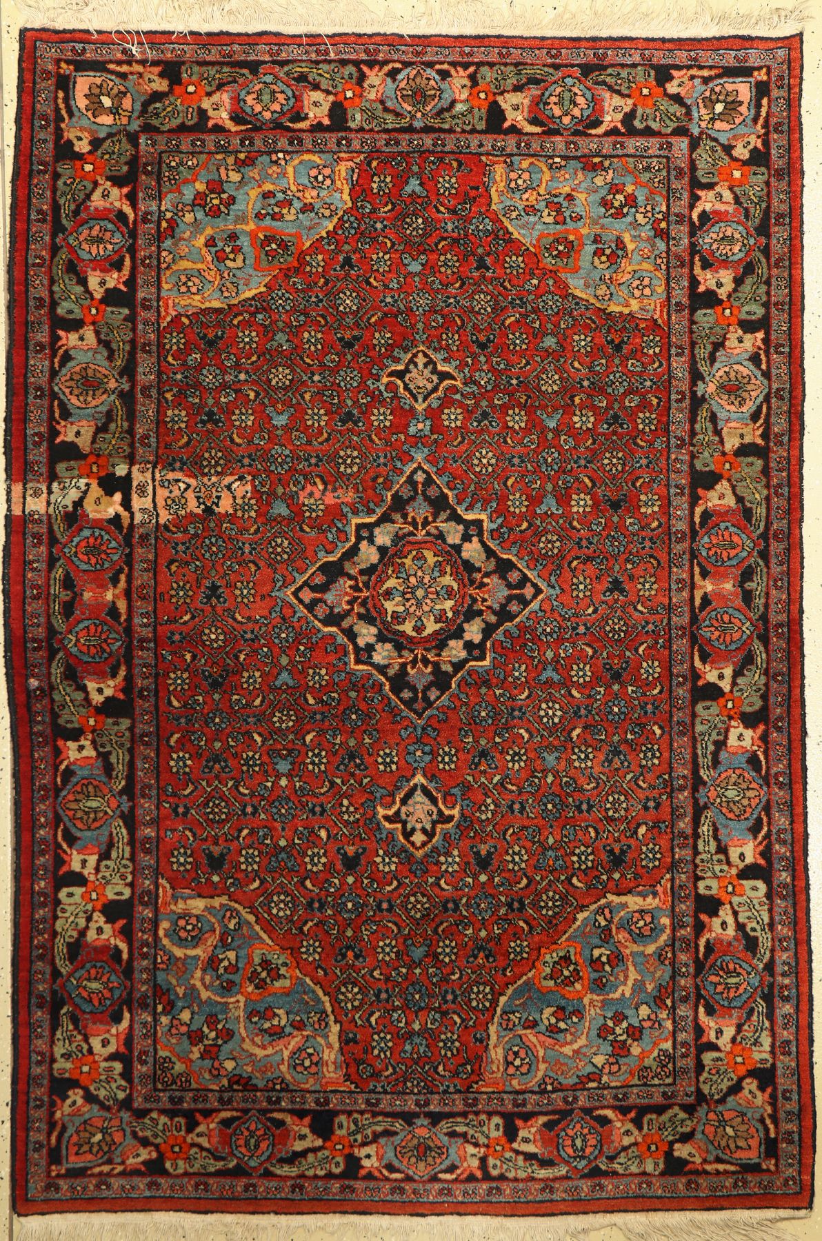 Bidjar alt, Persien, ca. 60 Jahre, Wolle auf Baumwolle, ca. 200 x 135 cm, EHZ: 2-3, Reparierte Stelle