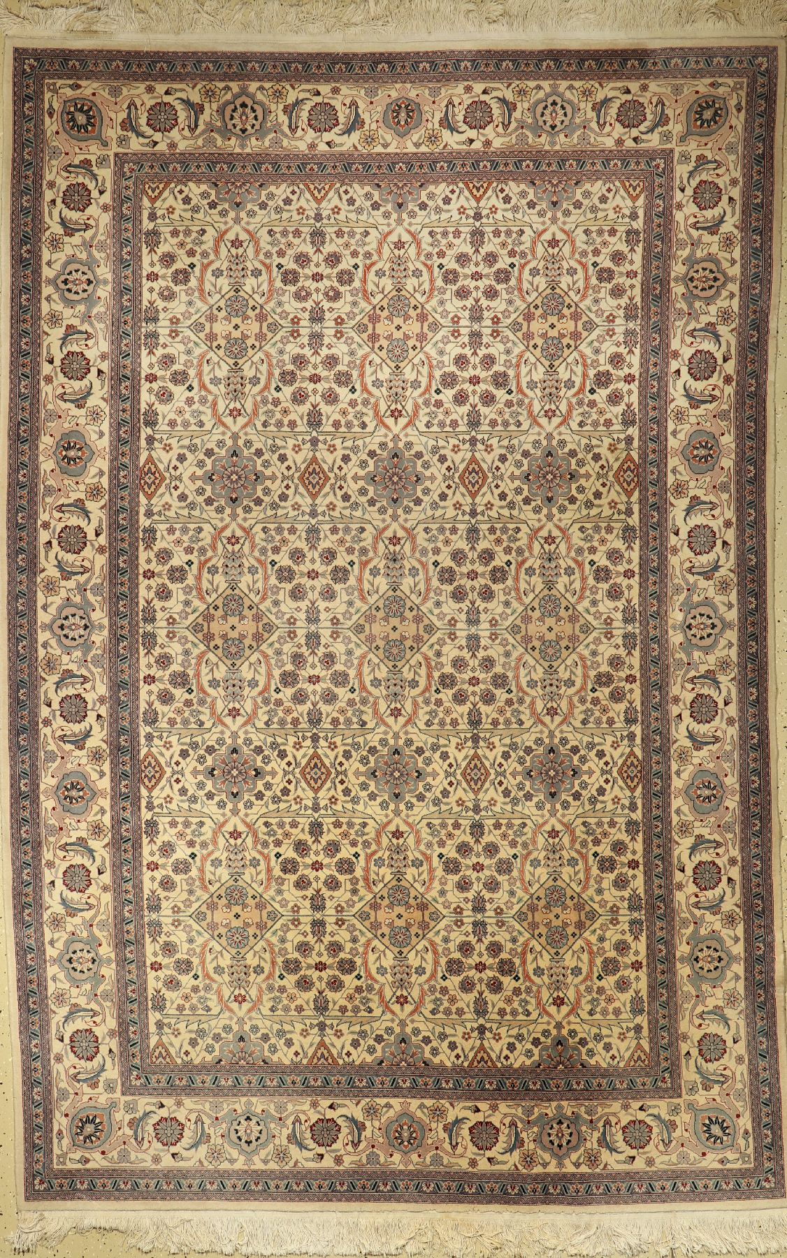 Täbriz fein, China, ca. 40 Jahre, Korkwolle, ca. 280 x 185 cm , EHZ: 2