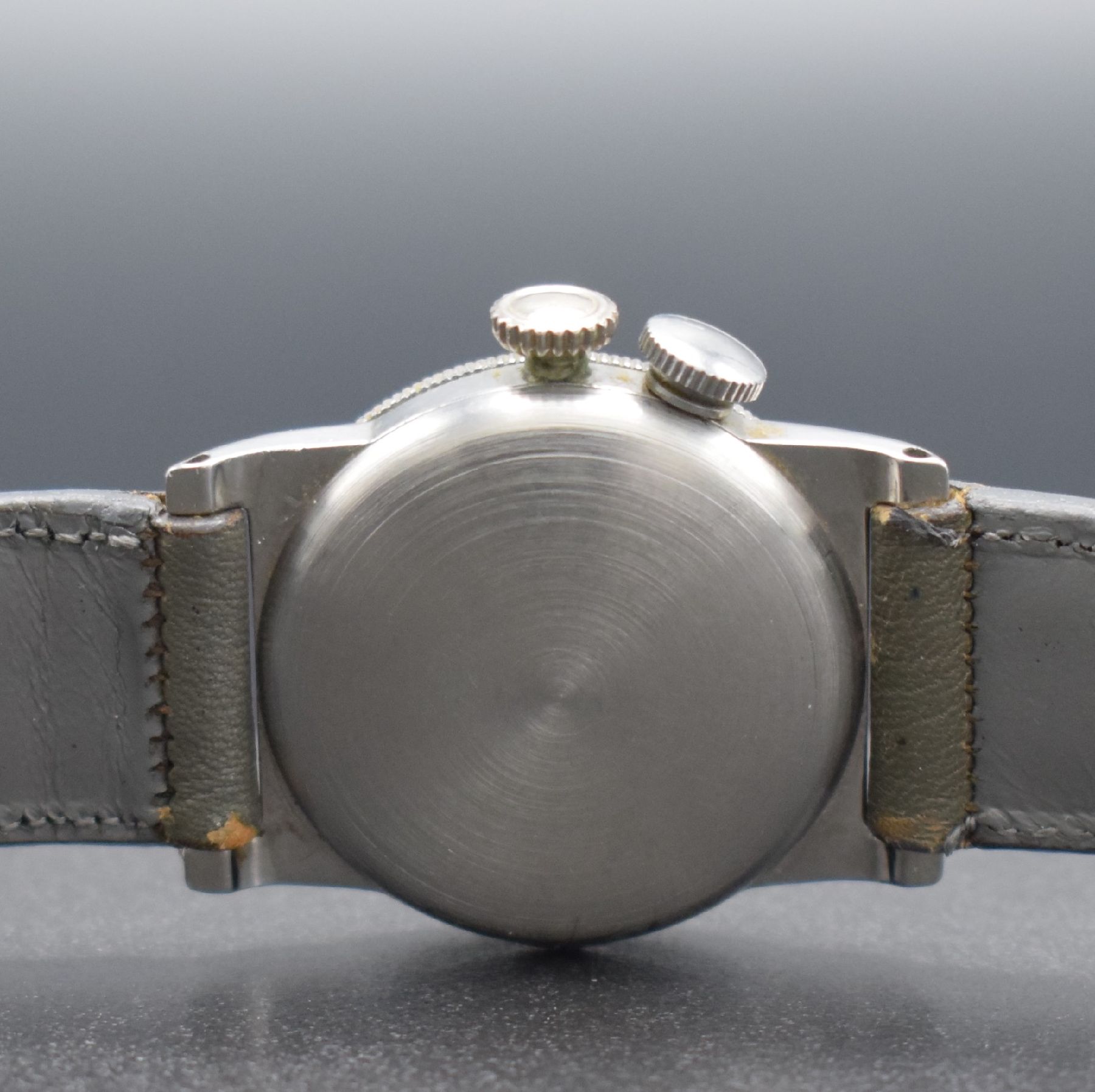 Detail e: WITTNAUER WEEMS seltene Armbanduhr, Schweiz für den US-Markt um 1935, Handaufzug, verchr. Gehäuse, Boden aufgedr., Lünette mit 60er Teilung ...