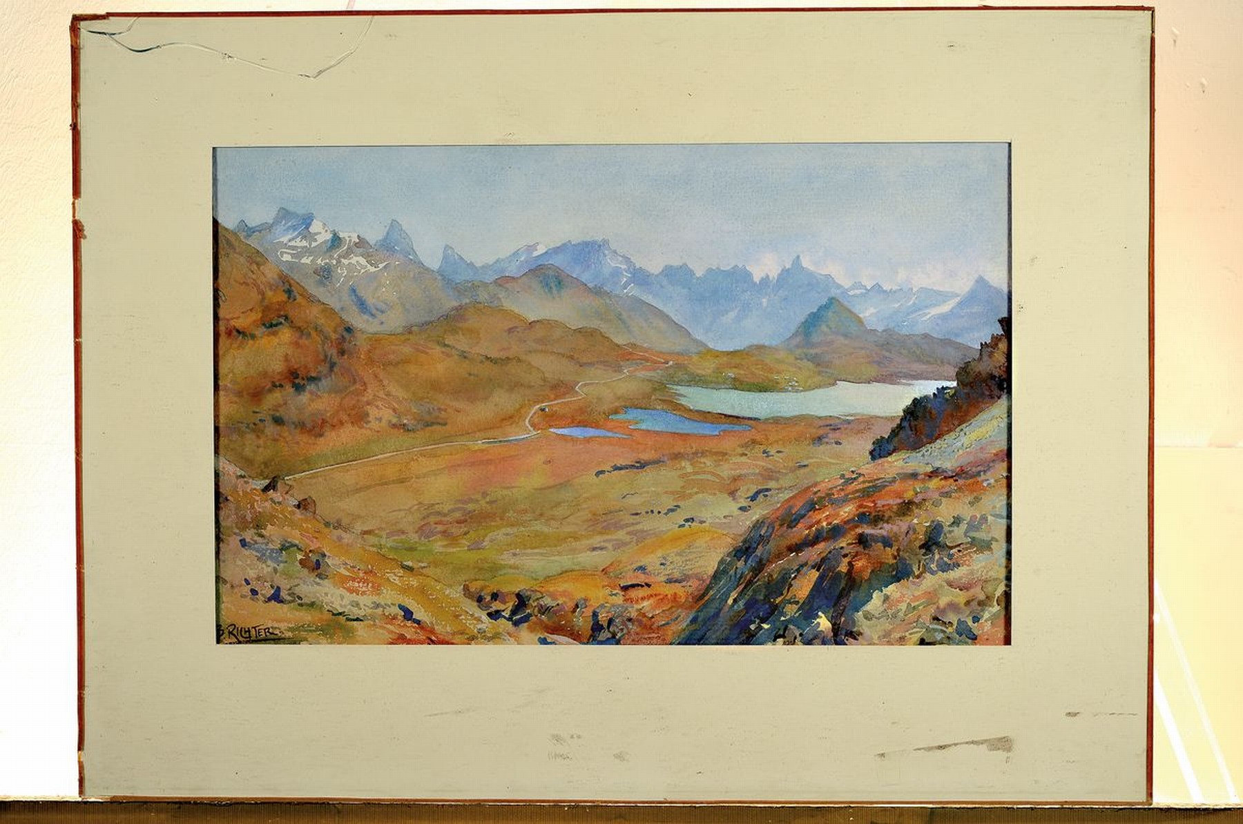 Detail k: Bruno Richter, 1872 Halle, Gebirgslandschaft, Aquarell, li. unten signiert, unter Glas, PP, ca. 29 x 46 cm/46.5 x 63cm, Glas, an der Ecke gesprungen