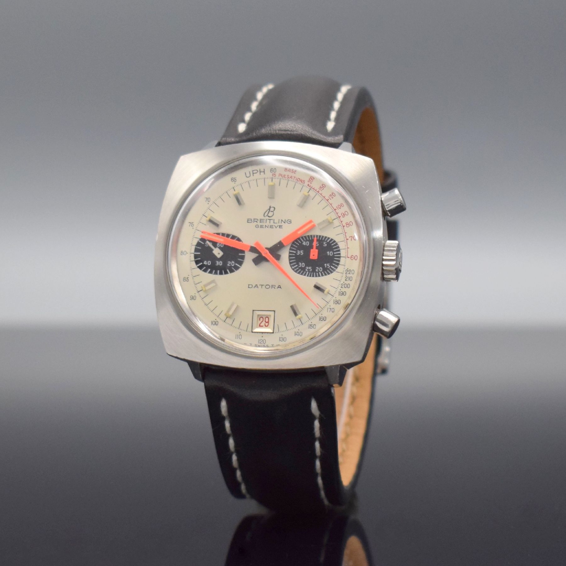 Detail b: BREITLING Datora Herrenarmbanduhr mit Chronograph, Schweiz um 1969, Handaufzug, Ref. 2030, Edelstahlgeh., Boden verschr., modernes Breitling-Band & ...
