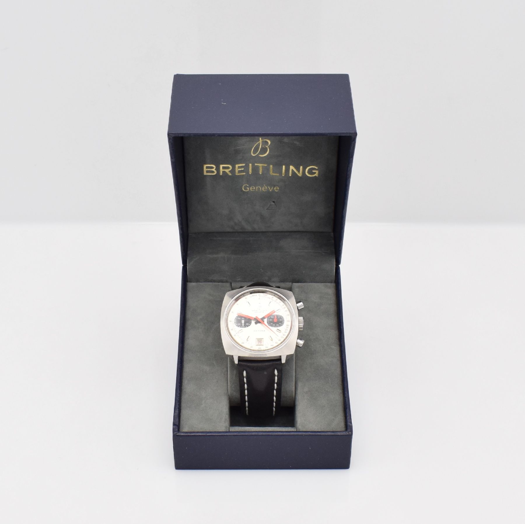 Detail i: BREITLING Datora Herrenarmbanduhr mit Chronograph, Schweiz um 1969, Handaufzug, Ref. 2030, Edelstahlgeh., Boden verschr., modernes Breitling-Band & ...