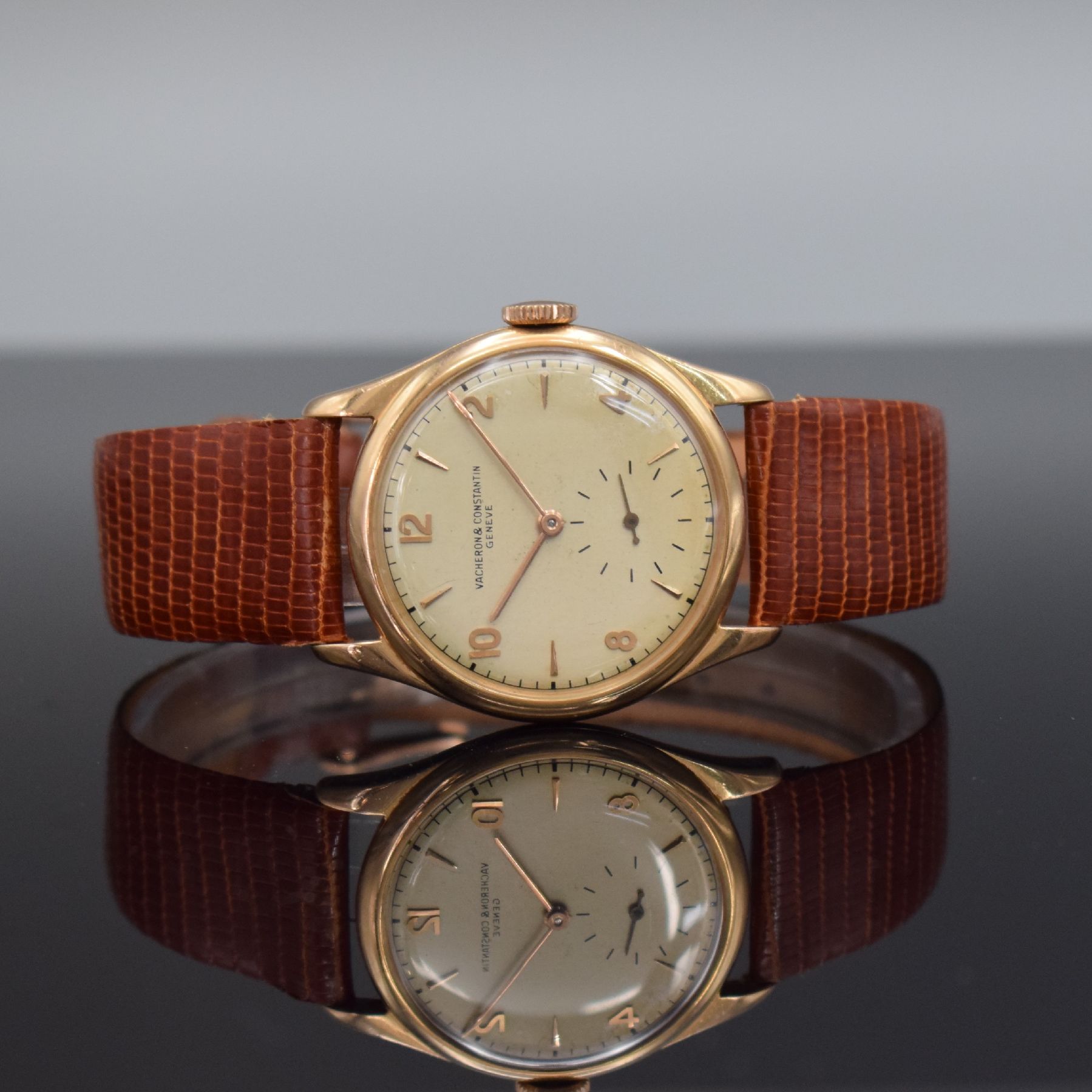 VACHERON & CONSTANTIN feine Herrenarmbanduhr in RoseG 750/000 mit Kal. P453/3B, Schweiz um 1948, 3-teil. Geh., Boden & Glasrand aufgedr., originales ...
