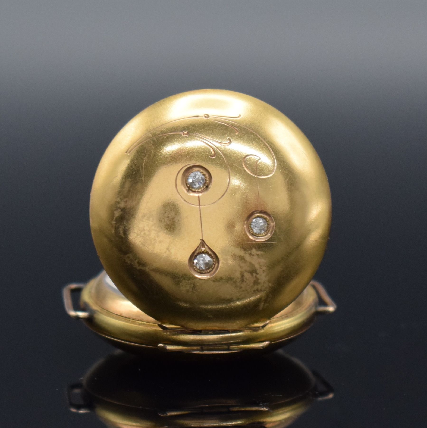 Detail g: Konvolut: 2 Damentaschenuhren in RG & GG 585/000, Schweiz um 1908, beide Emailzifferbl. m. röm. Std., 1 x EDEN 3-Deckel Gold Savonette umgebaut zur ...