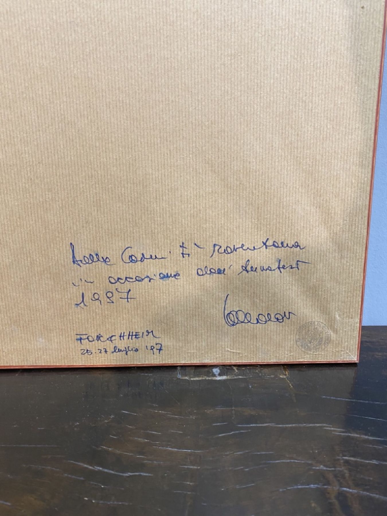 Detail a: Fortunato Depero, Fondo 1892- Rovereto 1960, "Capello di Carta", 1925, Filzarbeit, rückseitig nochmals bezeichnet mit Widmung, ca. 53.5 x ...