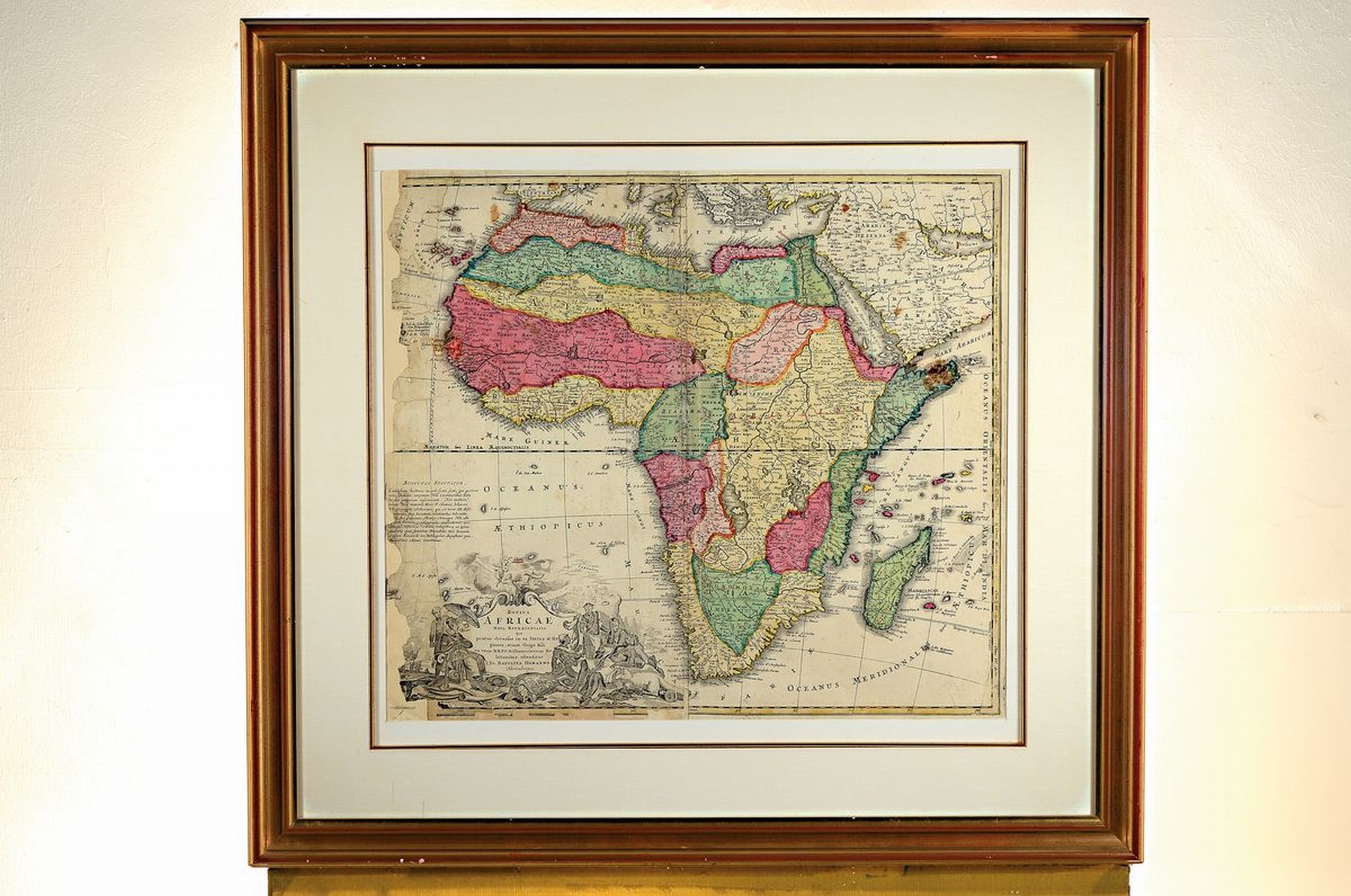 Detail k: Zwei Kupferstichkarten mit Ansichten von Afrika, 17. und 18. Jh., 1. Johann Babtista Homann, beschnitten und Kolorierung z.T. später, ca. 48 x 54 ...