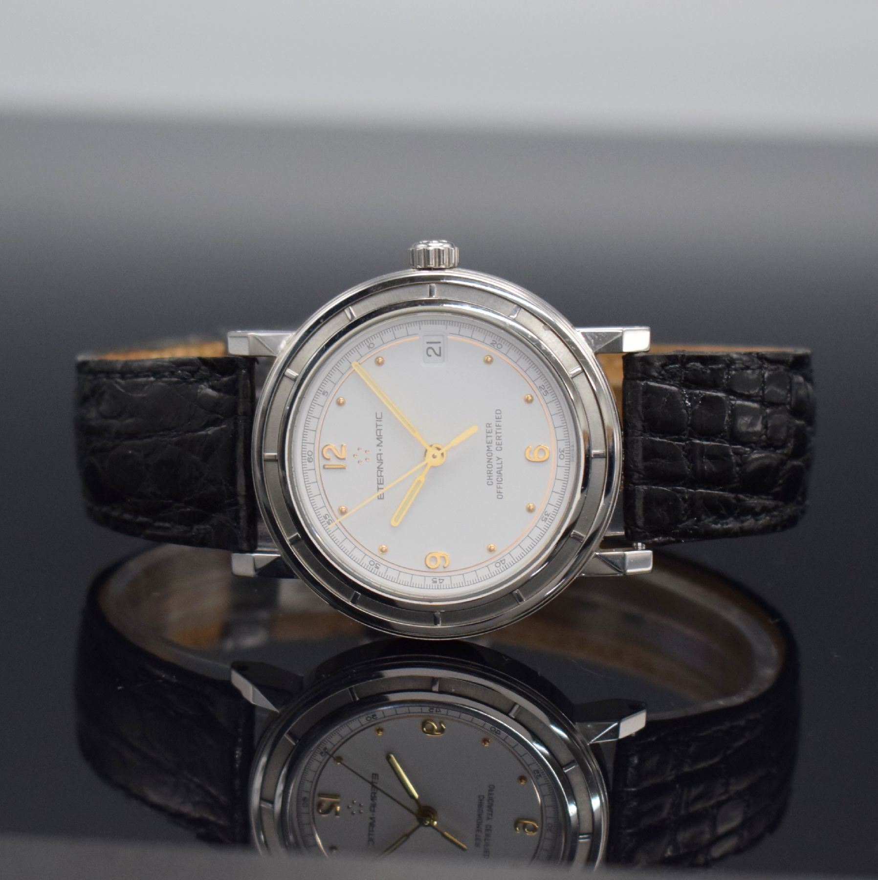 ETERNA-MATIC Armbandchronometer in Edelstahl, Automatik, beids. vergl., Boden & Glasrand aufgedr., Indexlünette, emailfarb. Zifferbl., Anz. v. Std., ...