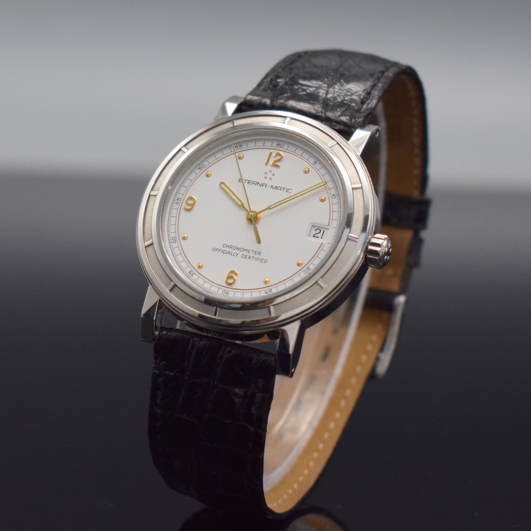 Detail b: ETERNA-MATIC Armbandchronometer in Edelstahl, Automatik, beids. vergl., Boden & Glasrand aufgedr., Indexlünette, emailfarb. Zifferbl., Anz. v. Std., ...