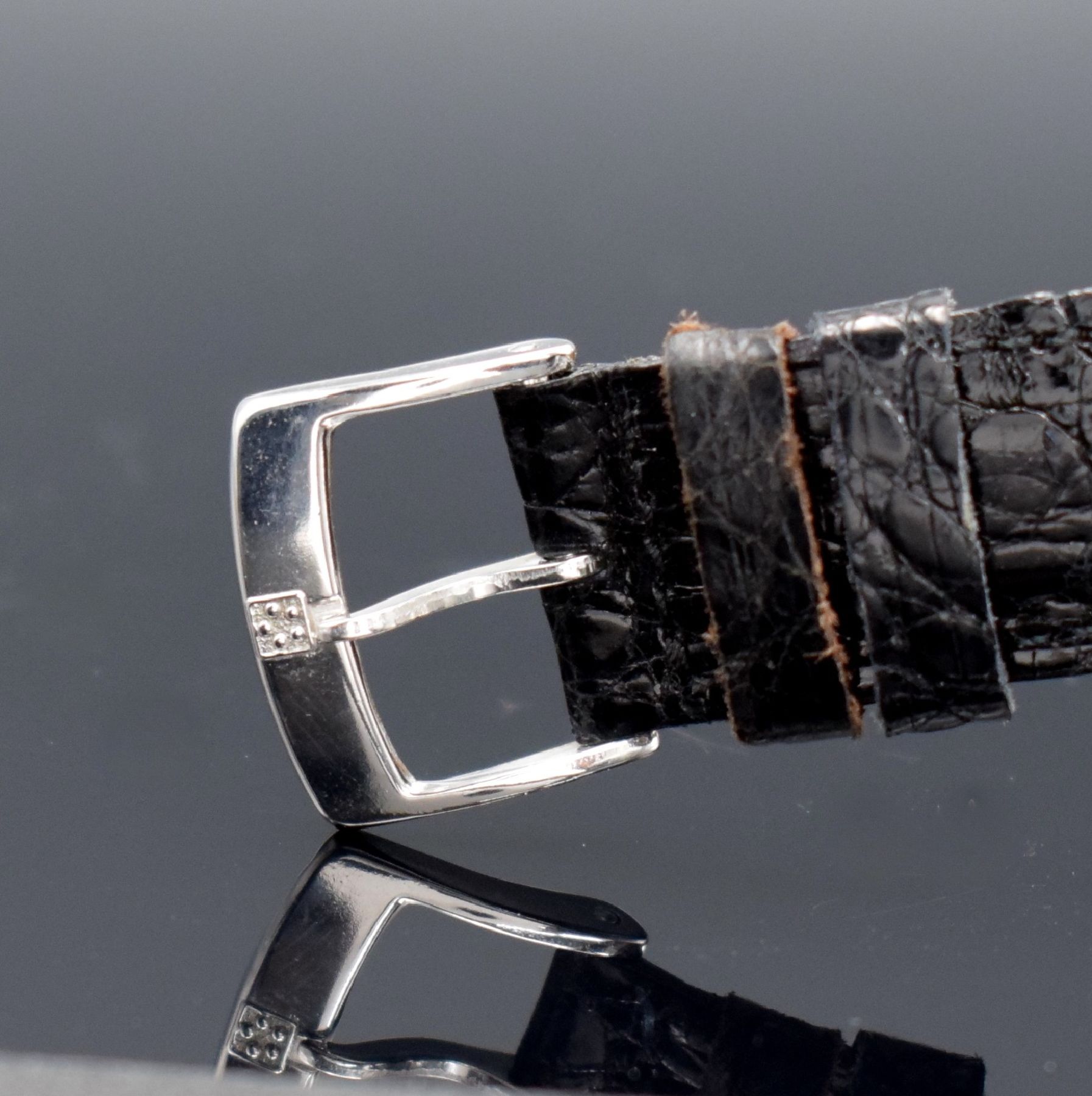 Detail d: ETERNA-MATIC Armbandchronometer in Edelstahl, Automatik, beids. vergl., Boden & Glasrand aufgedr., Indexlünette, emailfarb. Zifferbl., Anz. v. Std., ...