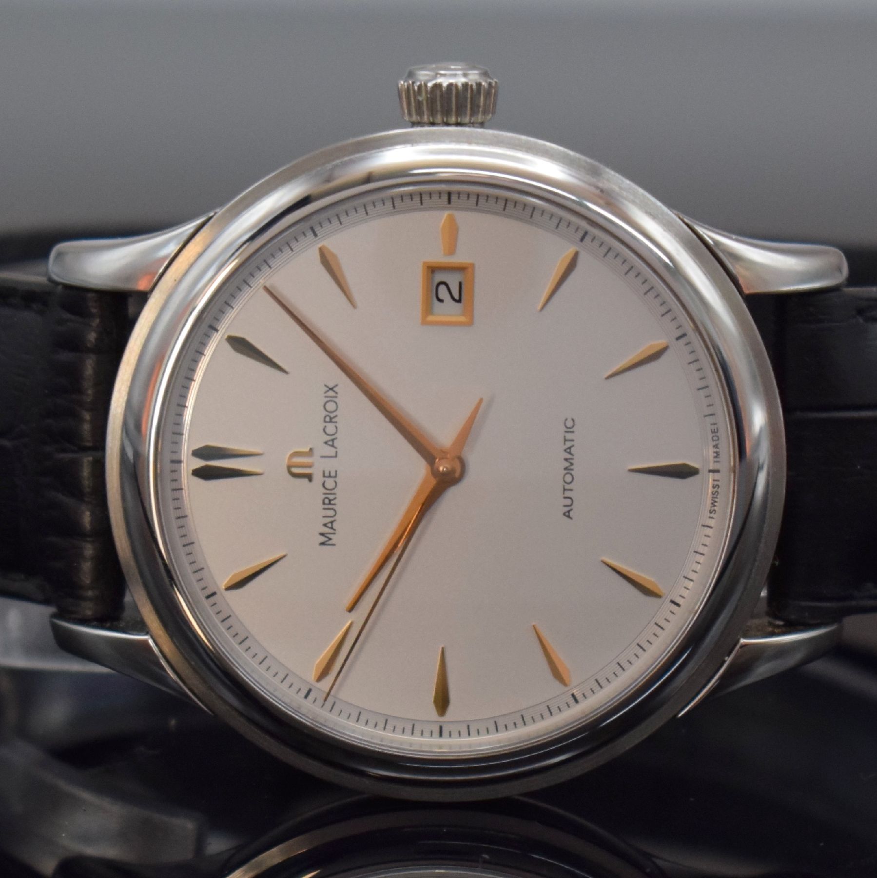 Detail f: MAURICE LACROIX Herrenarmbanduhr Serie Les Classiques in Edelstahl, Automatik, Ref. LC 6098, orig. Lederband m. Faltschl., beids. vergl., Boden & ...