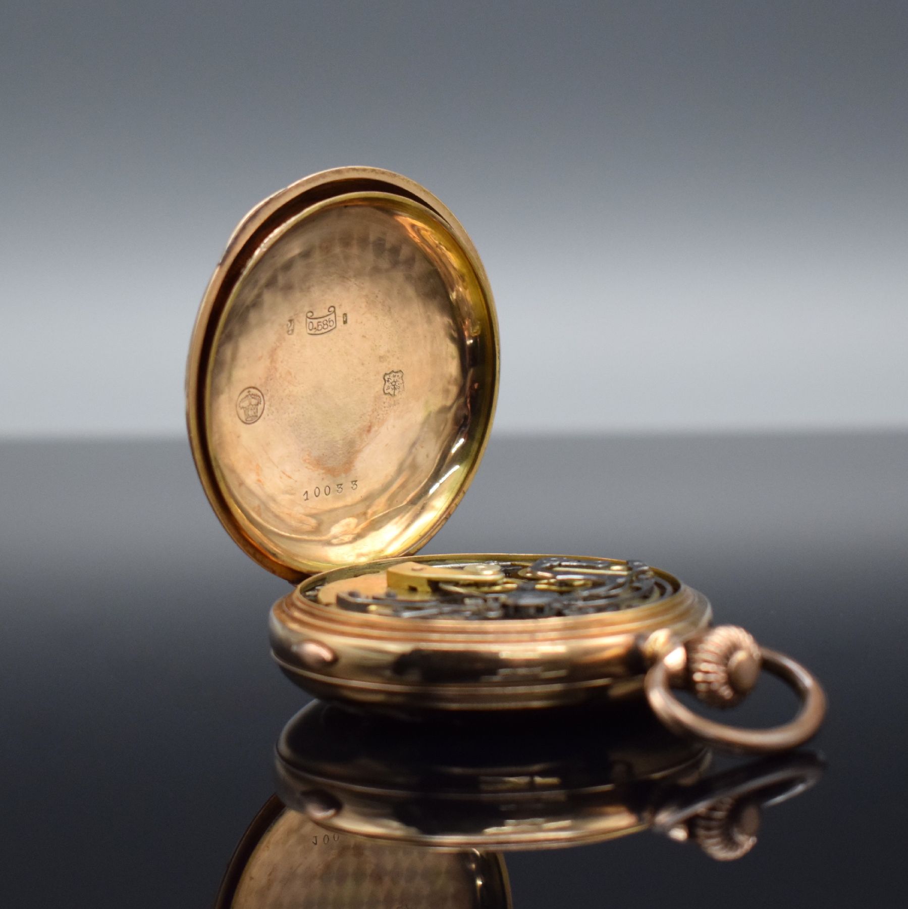 Detail f: Savonette Herrentaschenuhr in RoseG 585/000 mit 1/4 Repetition & Chronographenfunktion, Schweiz um 1900, 3-Deckel Goldgeh. ber./dell., Emailzifferbl. ...