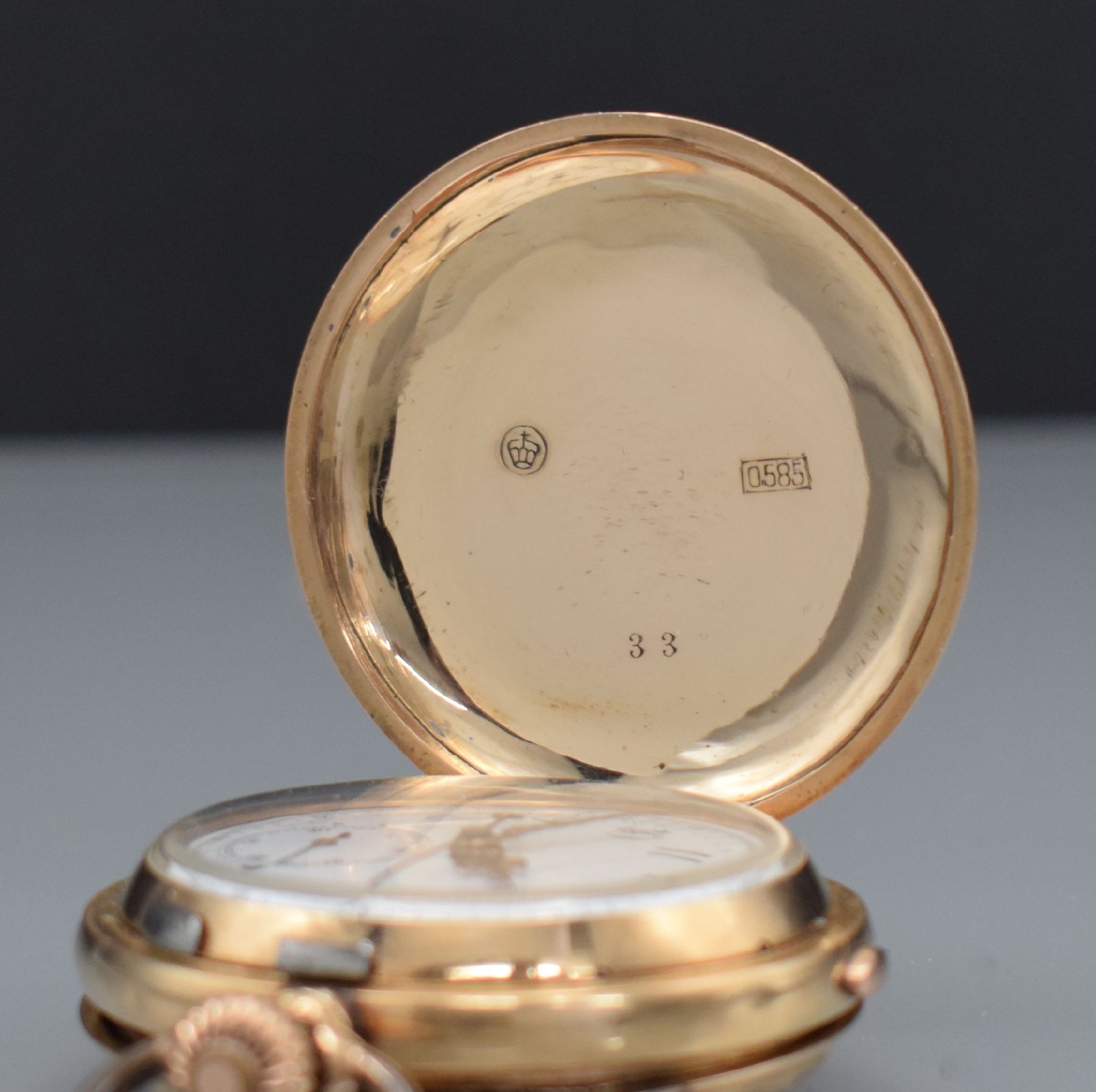 Detail i: Savonette Herrentaschenuhr in RoseG 585/000 mit 1/4 Repetition & Chronographenfunktion, Schweiz um 1900, 3-Deckel Goldgeh. ber./dell., Emailzifferbl. ...