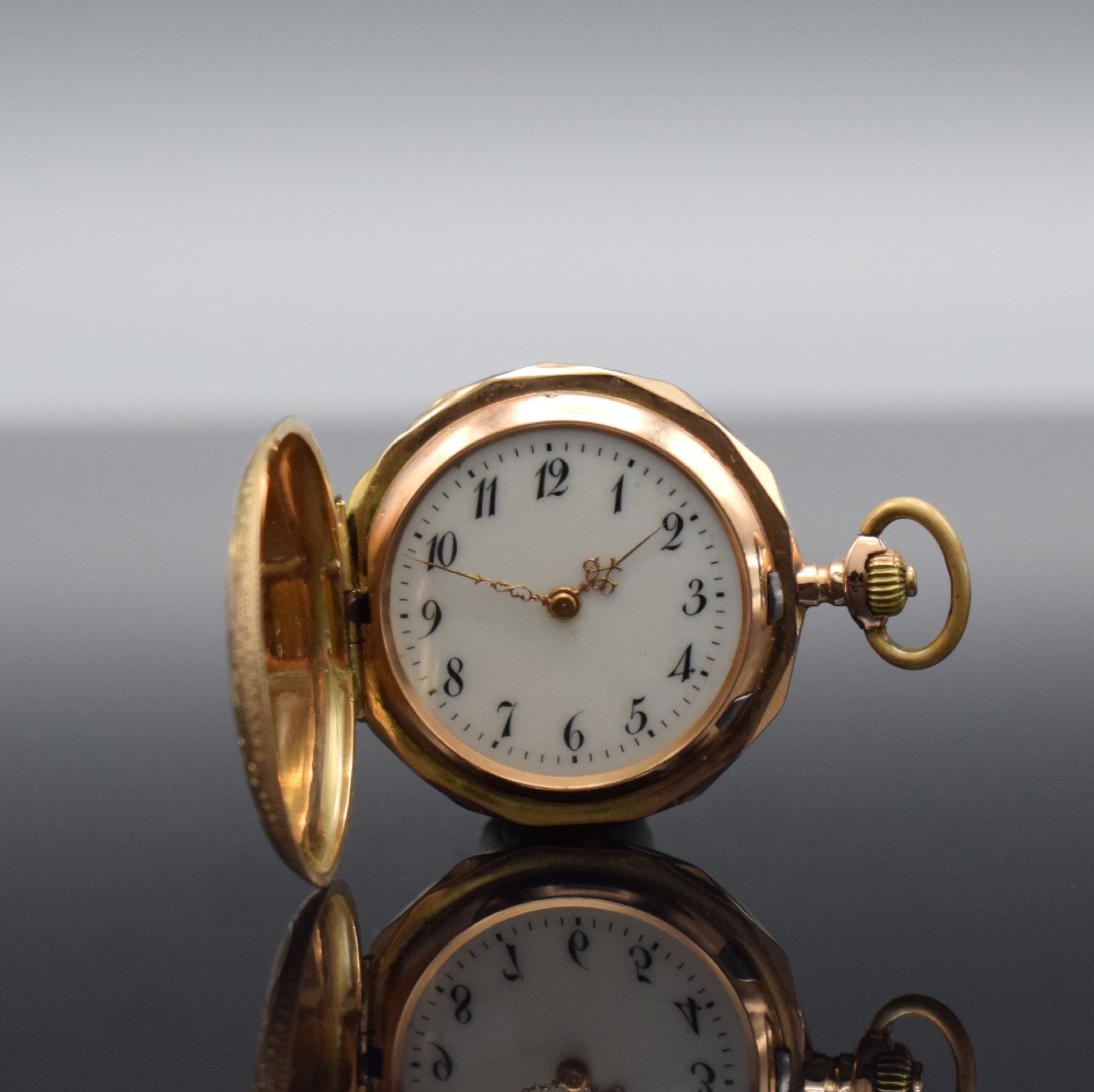 MONOPOL / DÜRRSTEIN & Co. Damensavonette in RoseG 585/000, Schweiz um 1890, 2-Deckel Goldgeh., Emailzifferbl. m. arab. Zahlen, gold. Zeiger, verg. ...