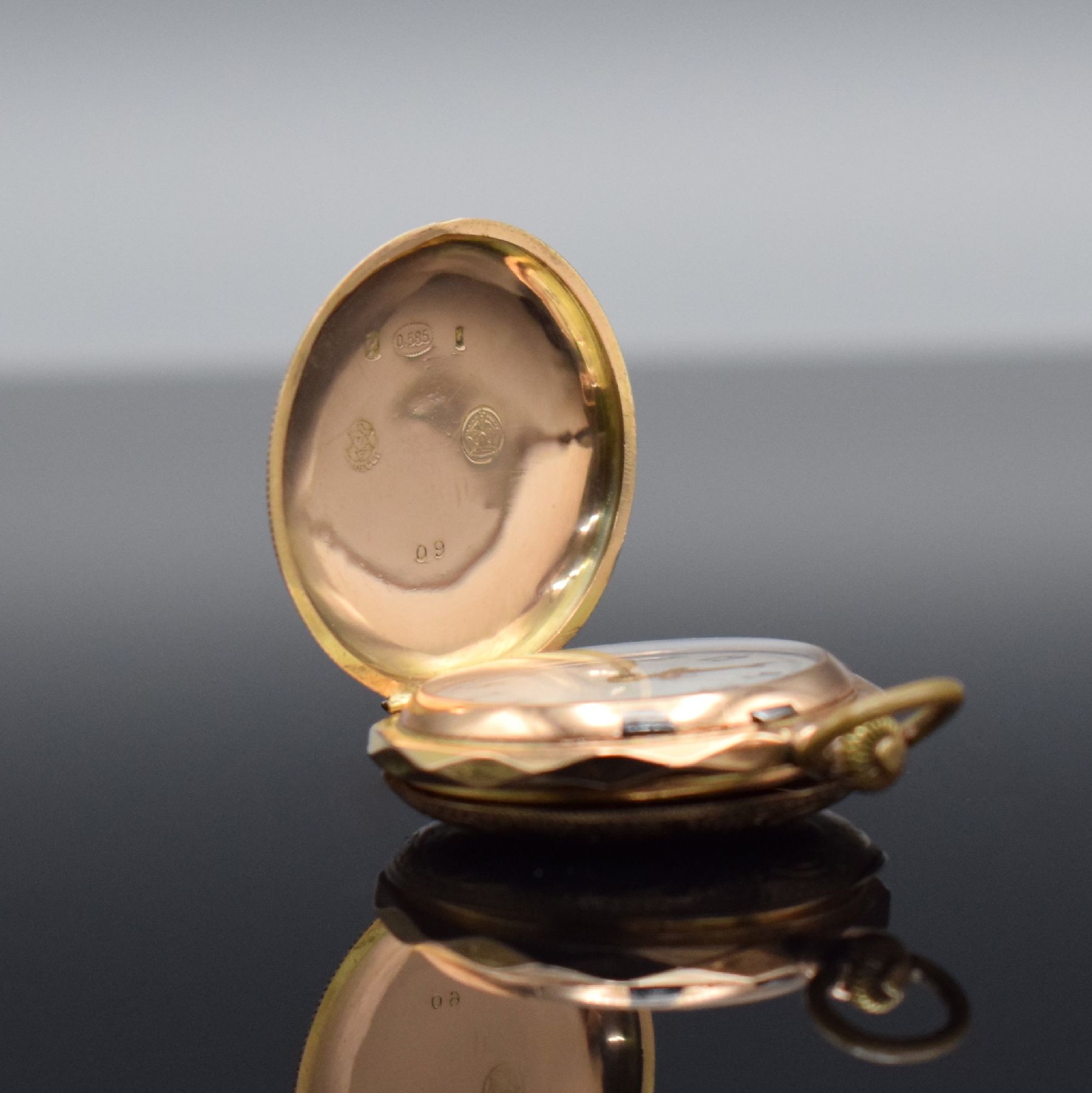 Detail a: MONOPOL / DÜRRSTEIN & Co. Damensavonette in RoseG 585/000, Schweiz um 1890, 2-Deckel Goldgeh., Emailzifferbl. m. arab. Zahlen, gold. Zeiger, verg. ...