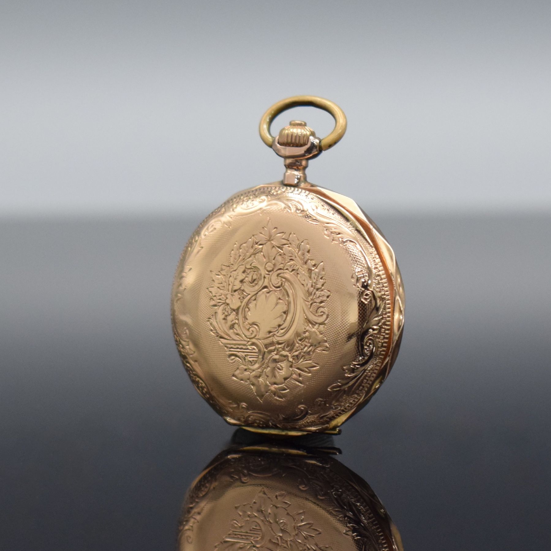 Detail c: MONOPOL / DÜRRSTEIN & Co. Damensavonette in RoseG 585/000, Schweiz um 1890, 2-Deckel Goldgeh., Emailzifferbl. m. arab. Zahlen, gold. Zeiger, verg. ...