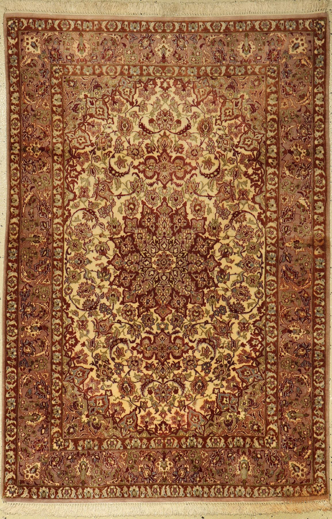 Esfahan fein, Persien, ca. 60 Jahre, Korkwolle auf Seide, ca. 157 x 107 cm, ca. 1,0Mio. Kn/qm, EHZ: 2, (leicht verfärbt)