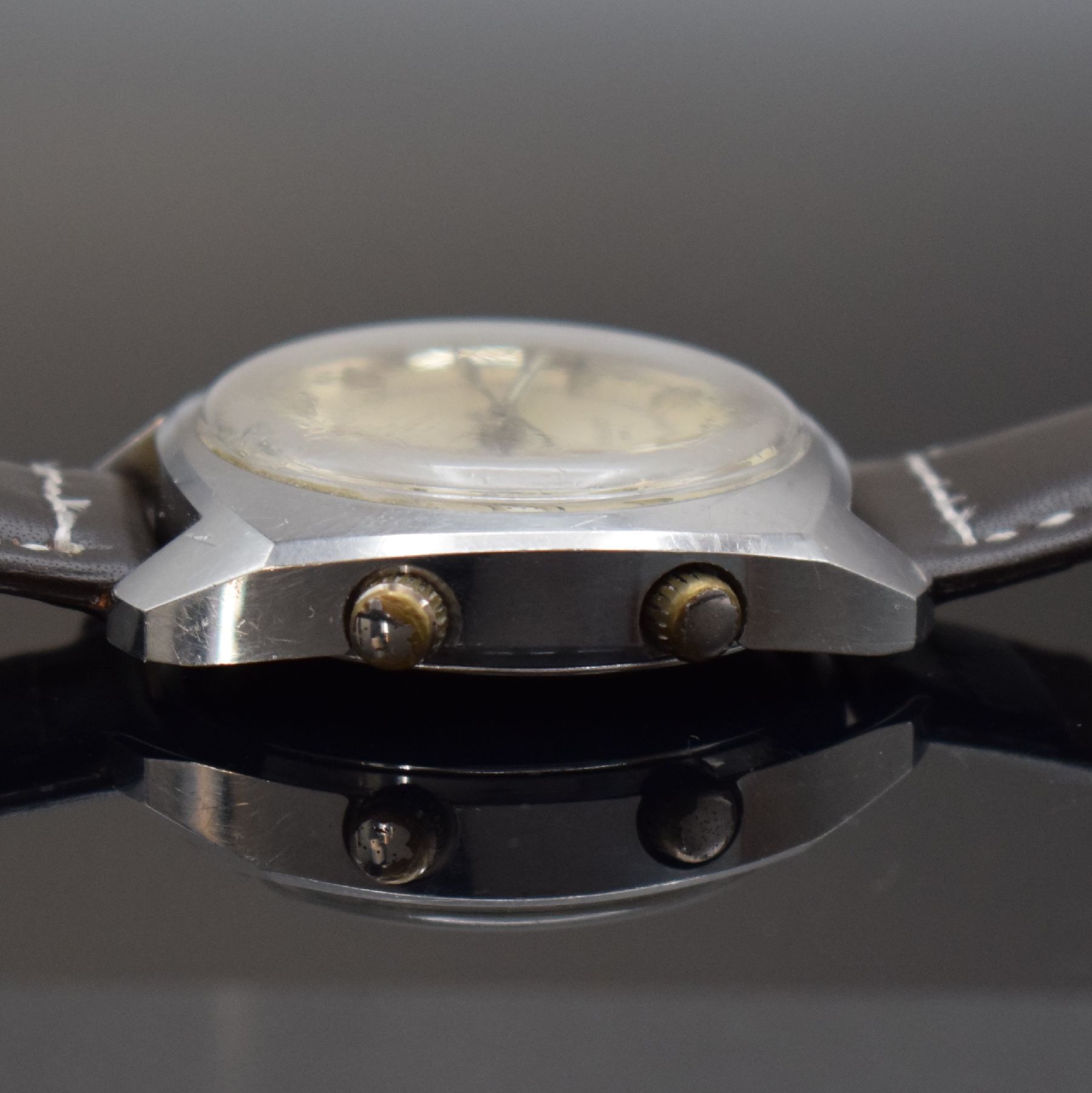 Detail c: ARCTOS Armbanduhr mit Wecker, Schweiz um 1975, Automatik, verchr. Geh. m. aufgedr. Boden, Kronen ber., silb. Zifferbl. m. aufges. Indizes, Tag & ...