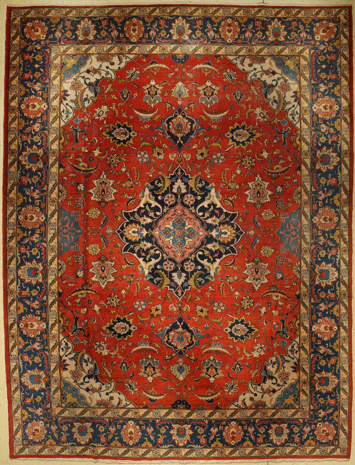 Großer Täbriz alt, Persien, um 1930, Wolle auf Baumwolle, ca. 395 x 300 cm, EHZ: 3-4