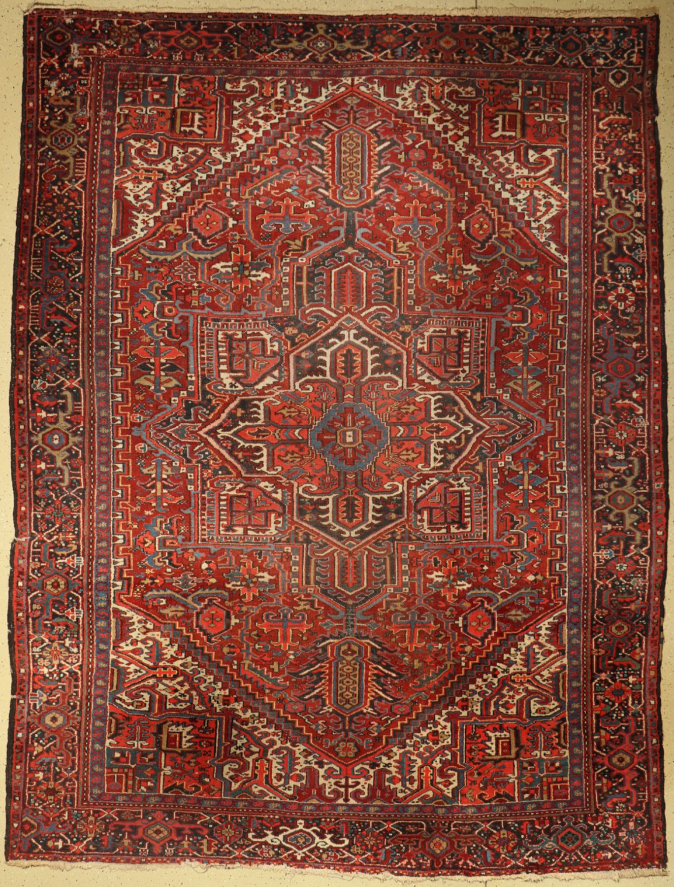 Heriz alt, Persien, um 1950, Wolle auf Baumwolle, ca. 365 x 278 cm, EHZ: 5