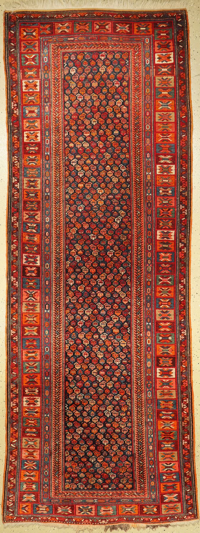 Feine Karabagh Galerie alt, Kaukasus, um 1930, Wolle auf Wolle, ca. 305 x 113 cm, EHZ: 2-3