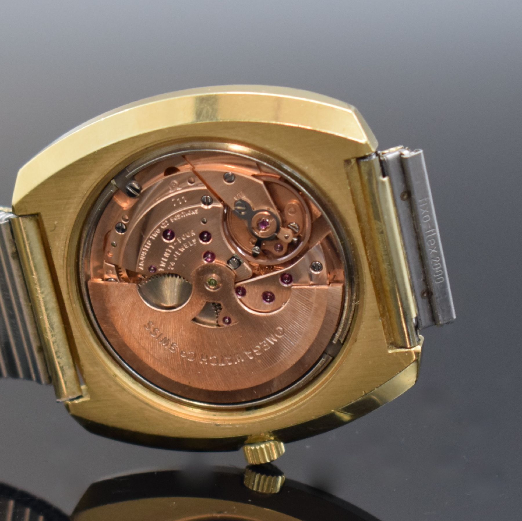 Detail f: OMEGA Herrenarmbanduhr De Ville in sog. TV- Form Referenz 151.0051, Automatik, Schweiz um 1973, verg. Metallgeh., Edelstahlboden verschr., gold. ...