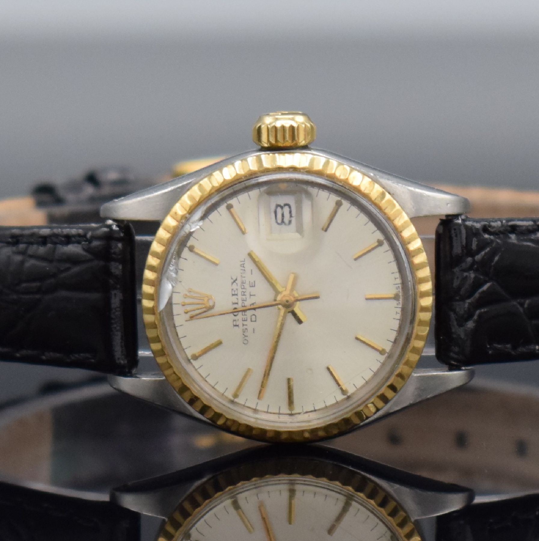 Detail a: ROLEX Damenarmbanduhr Oyster Perpetual Date Referenz 6917, Automatik, Schweiz lt. Bodenstempel 3. Quartal 1969, Edelstahl/Gold kombiniert, Boden & ...