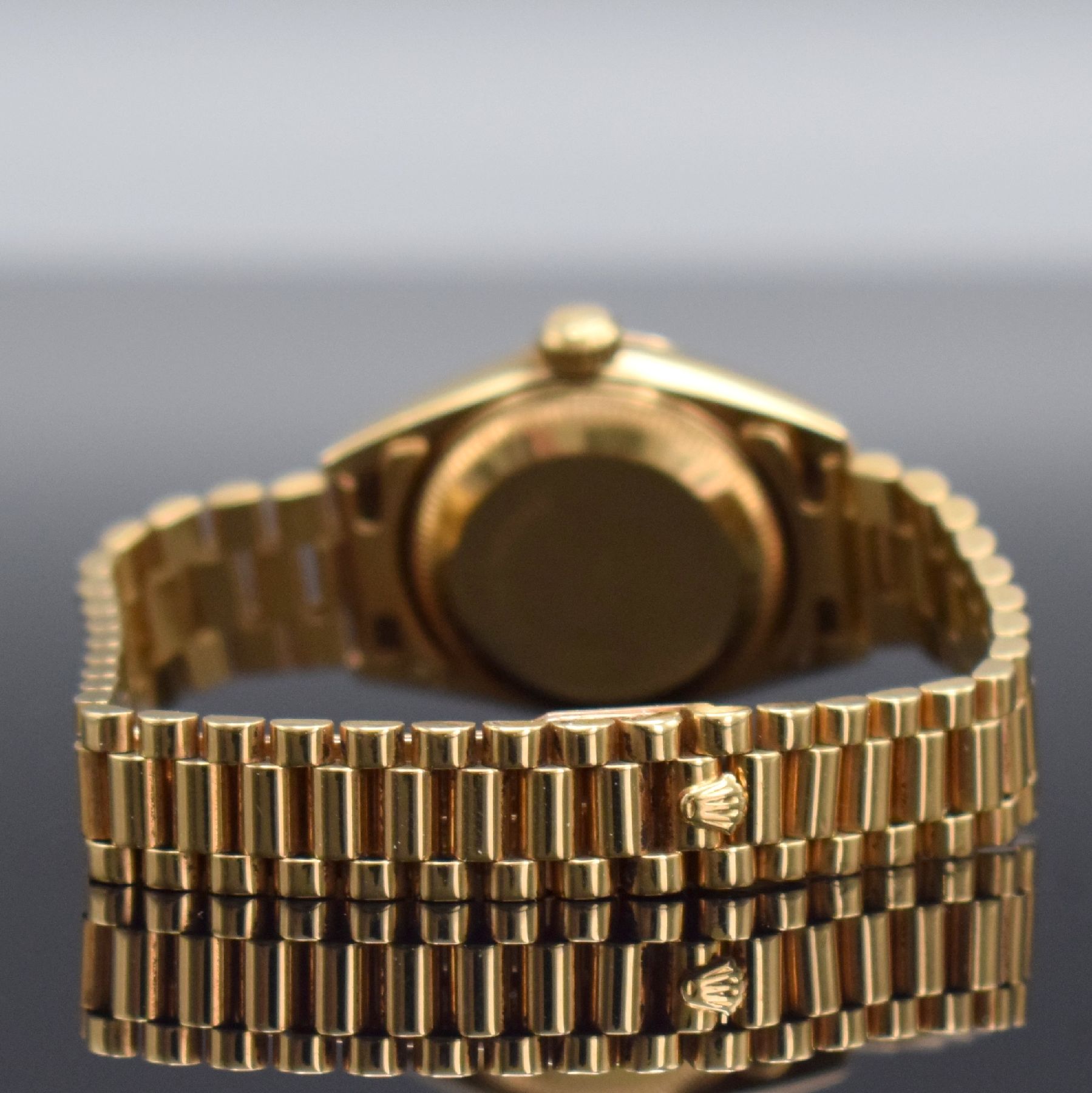 Detail e: ROLEX Datejust Ref. 69178 Damenarmbanduhr in GG 750/000, Schweiz lt. orig. Papier verk. 1984, Automatik, verschr. Oystergeh. m. geriffelter Lünette, ...