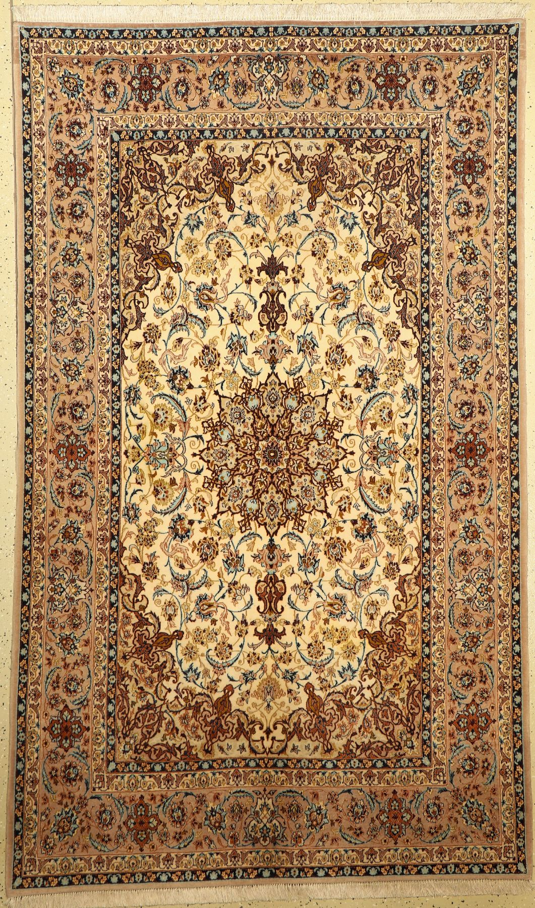 Esfahan fein, Persien, ca. 60 Jahre, Korkwolle auf Seide, ca. 255 x 155 cm, ca. 1,0Mio. Kn/qm, EHZ: 2