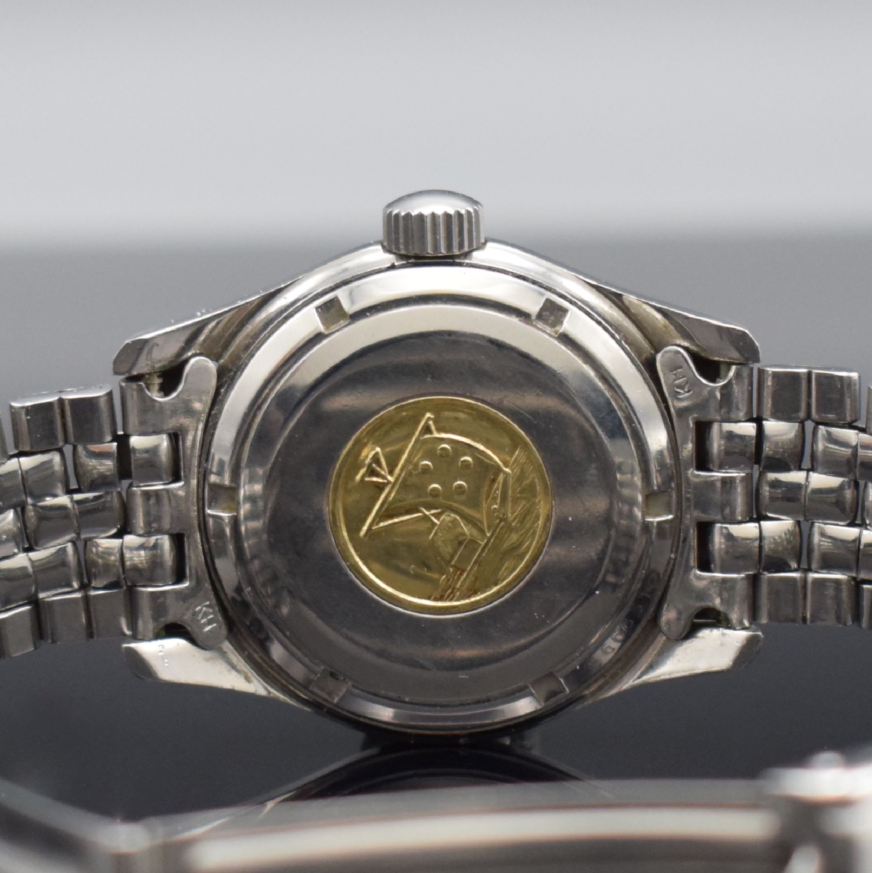 Detail e: ETERNA-MATIC KonTiki 20 Herrenarmbanduhr in Stahl & original Gay Freres Stahlband, Schweiz um 1970, Automatik, 2-teil. Gehäuse Ref. 130TT, Boden m. ...