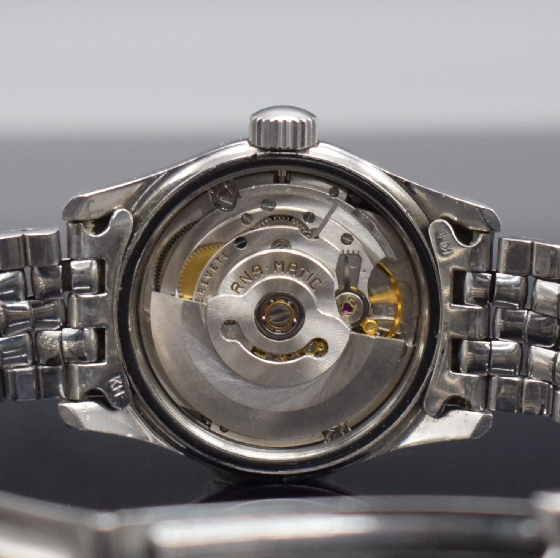 Detail f: ETERNA-MATIC KonTiki 20 Herrenarmbanduhr in Stahl & original Gay Freres Stahlband, Schweiz um 1970, Automatik, 2-teil. Gehäuse Ref. 130TT, Boden m. ...