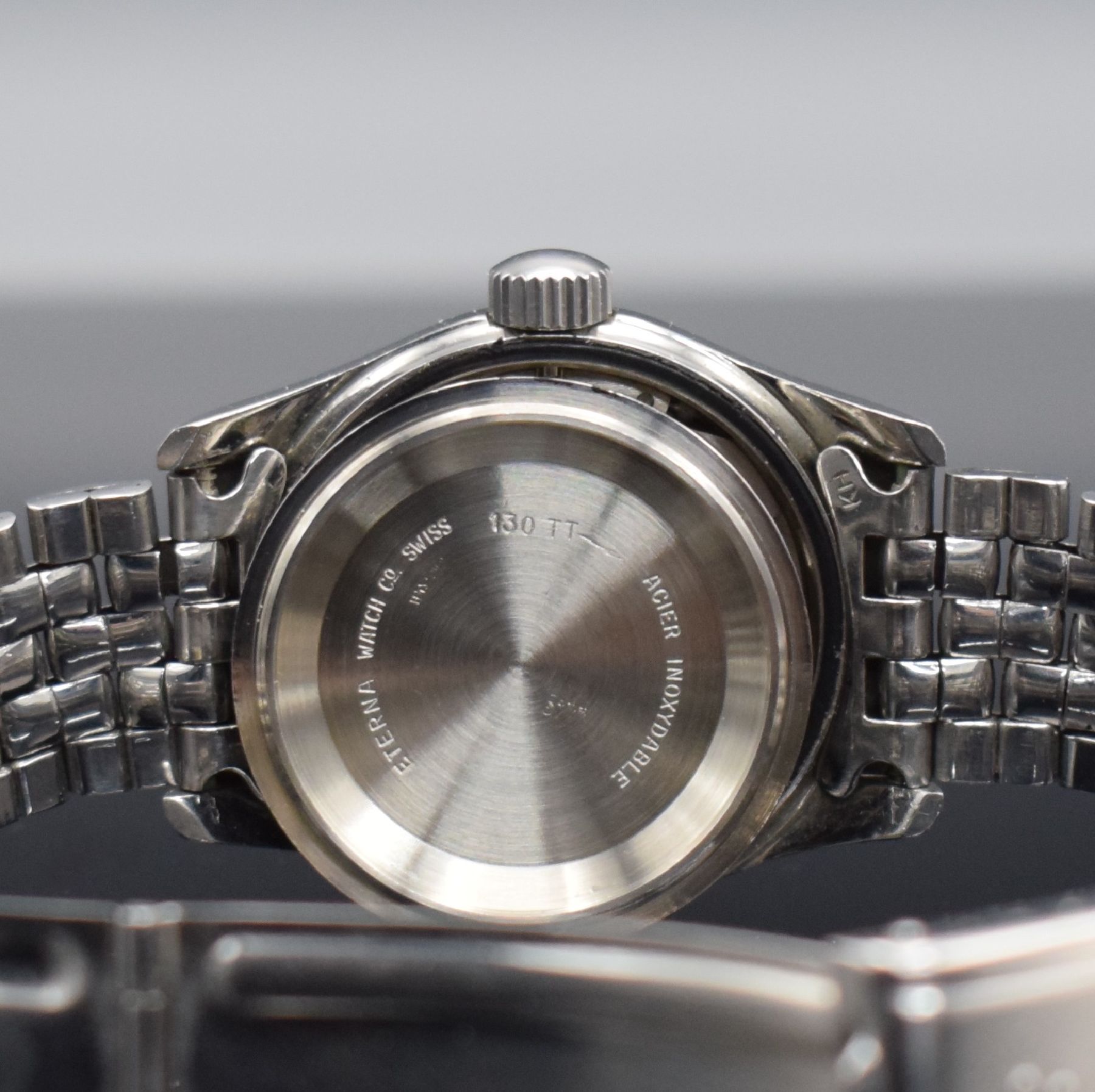 Detail h: ETERNA-MATIC KonTiki 20 Herrenarmbanduhr in Stahl & original Gay Freres Stahlband, Schweiz um 1970, Automatik, 2-teil. Gehäuse Ref. 130TT, Boden m. ...