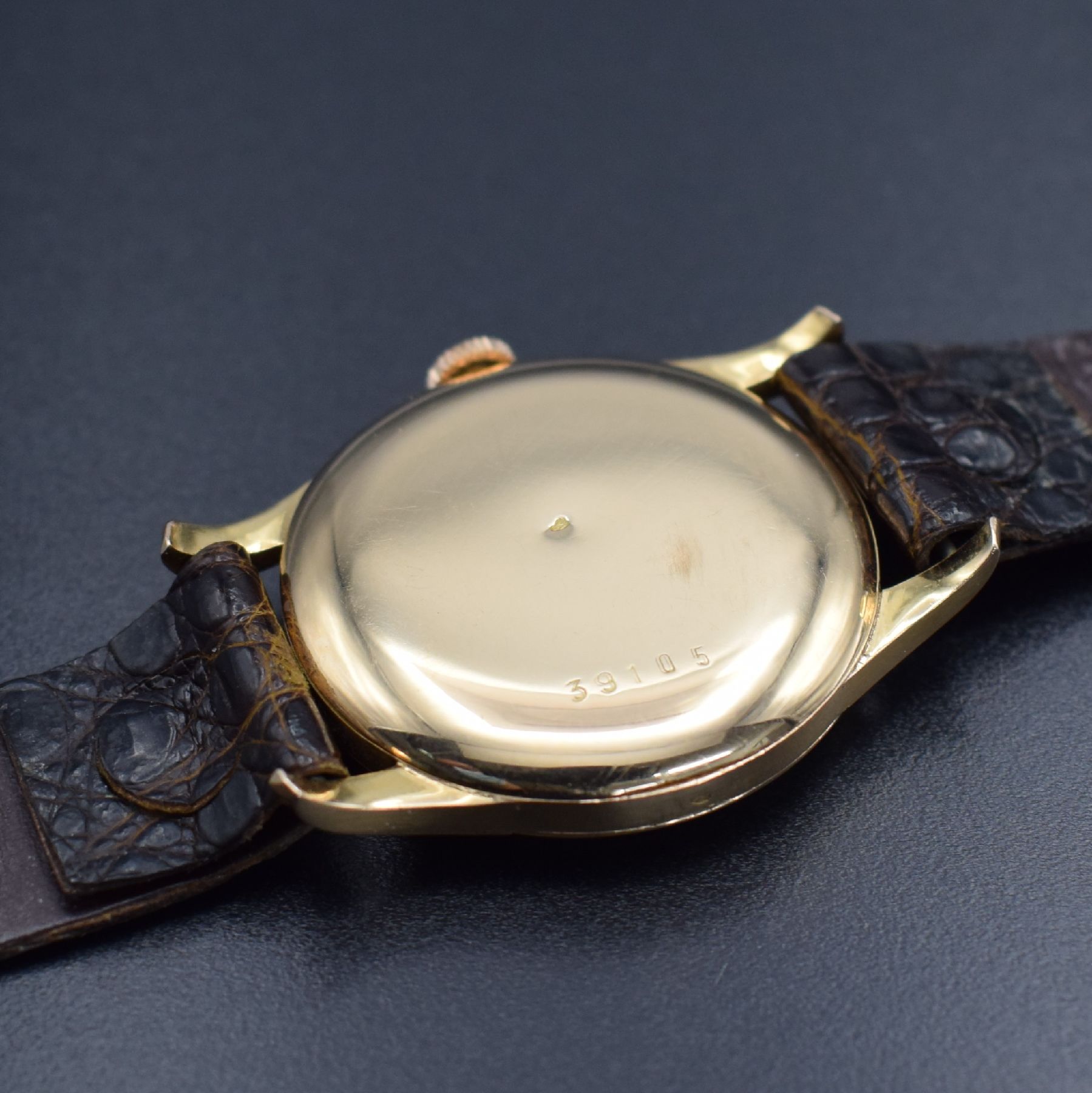 Detail d: L. LEROY & Cie / PESEUX 260 extrem seltene Herrenarmbanduhr in RG 750/000, Schweiz um 1960, Handaufzug, schweres 3-teil. Gehäuse, Boden & Glasrand ...