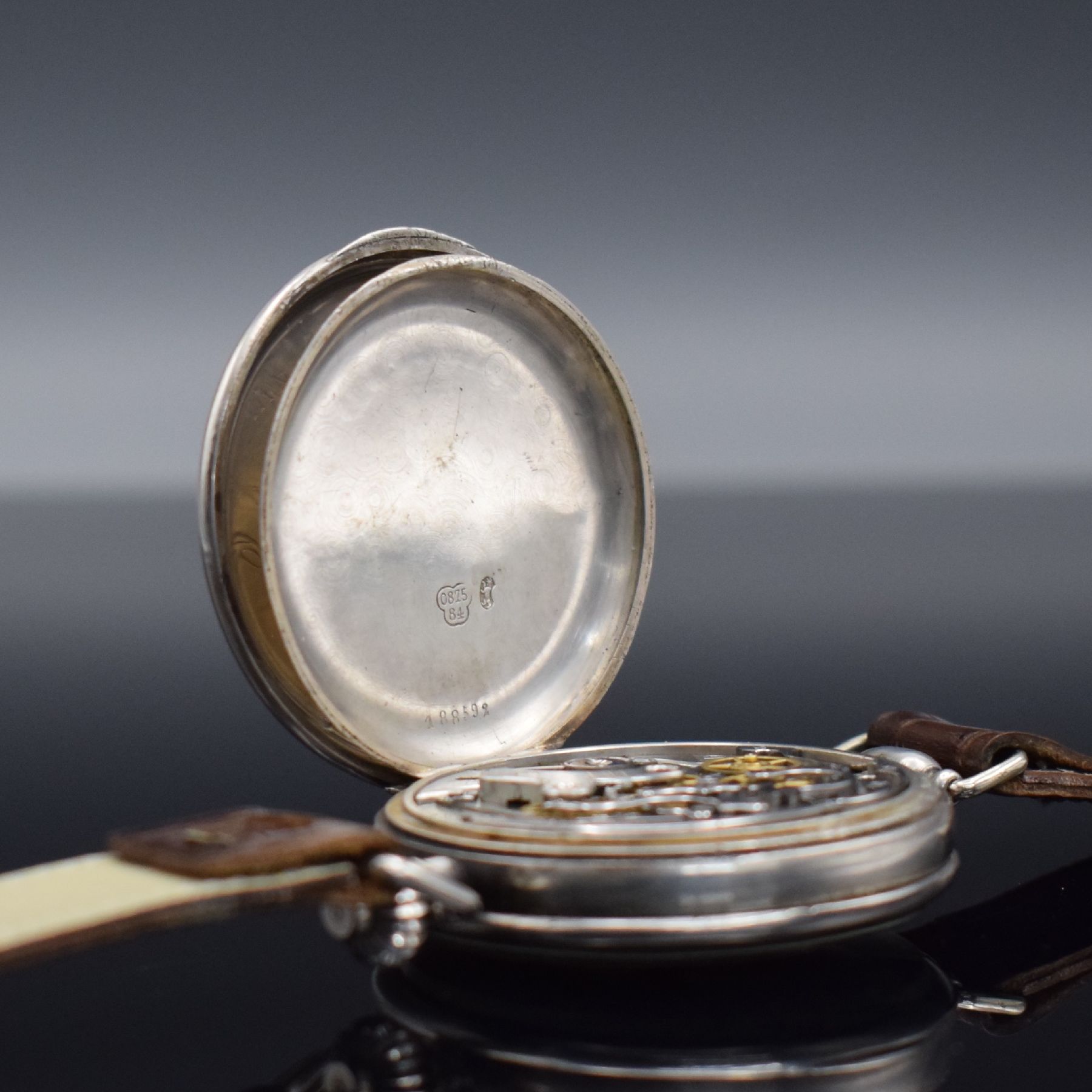 Detail g: Hy MOSER & Co. seltener früher großer Herrenchronograph in Silber, Schweiz um 1915, Handaufzug, glattes Scharniergeh., Glasrand aufgedr., bewegl. ...
