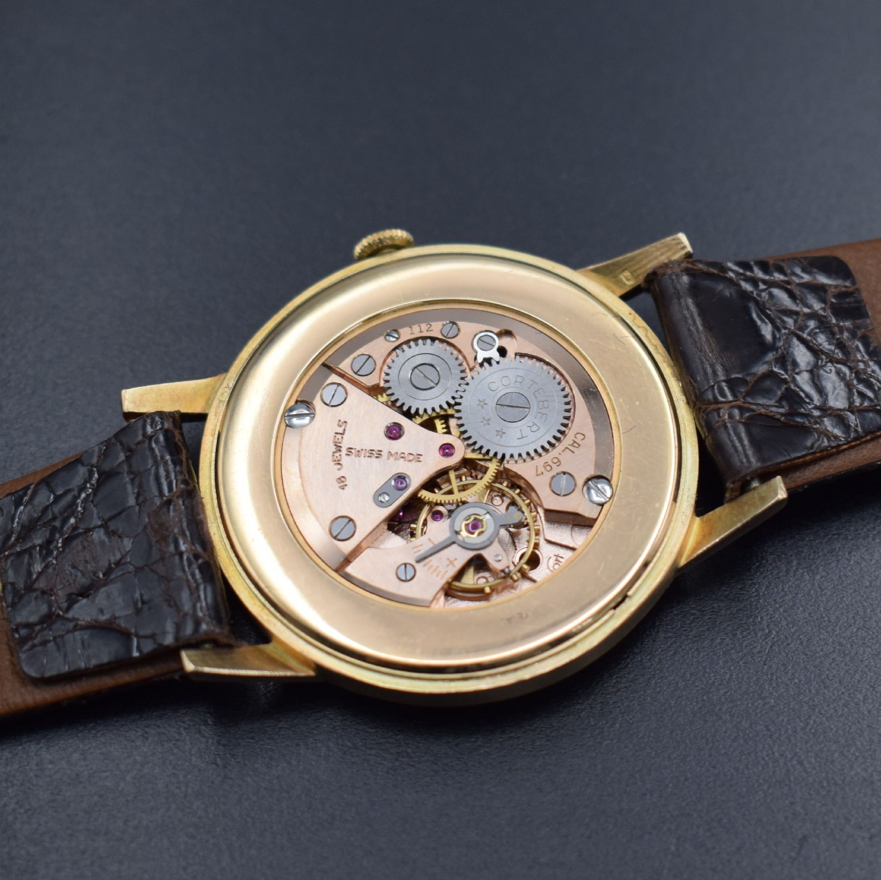 Detail f: CORTEBERT Anti-Magnetic nahezu neuwertige große -37,5 mm- Herrenarmbanduhr in RG 585/000, Schweiz um 1945, Handaufzug, 2- teil. Gehäuse, Boden ...